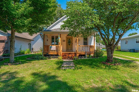 Homes For Sale - 512 Frorer Avenue<br/> Logan County, Lincoln, IL 62656