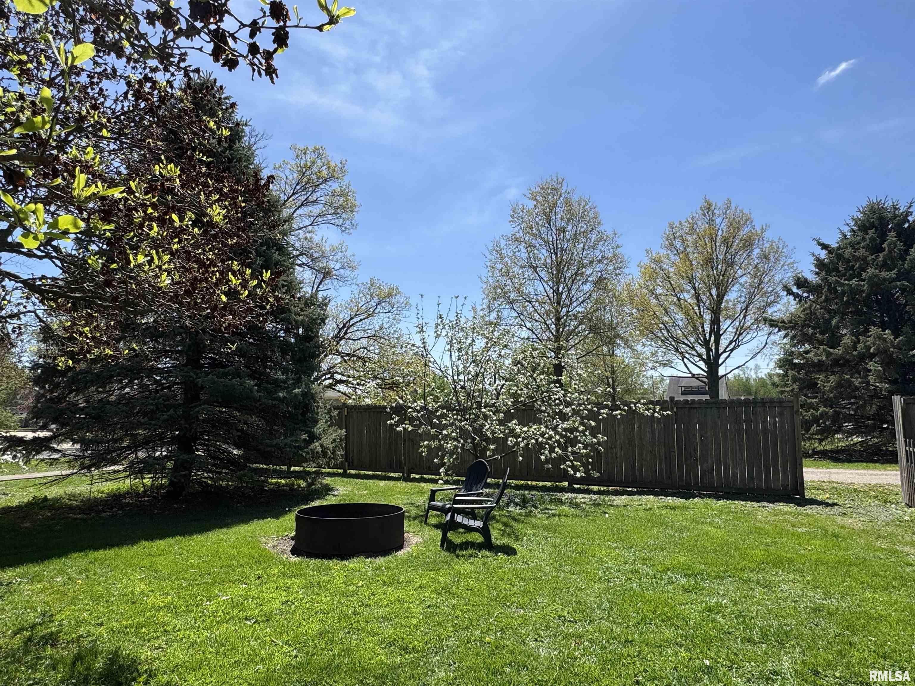 107 N Burson Street, Yates City, Illinois image 36