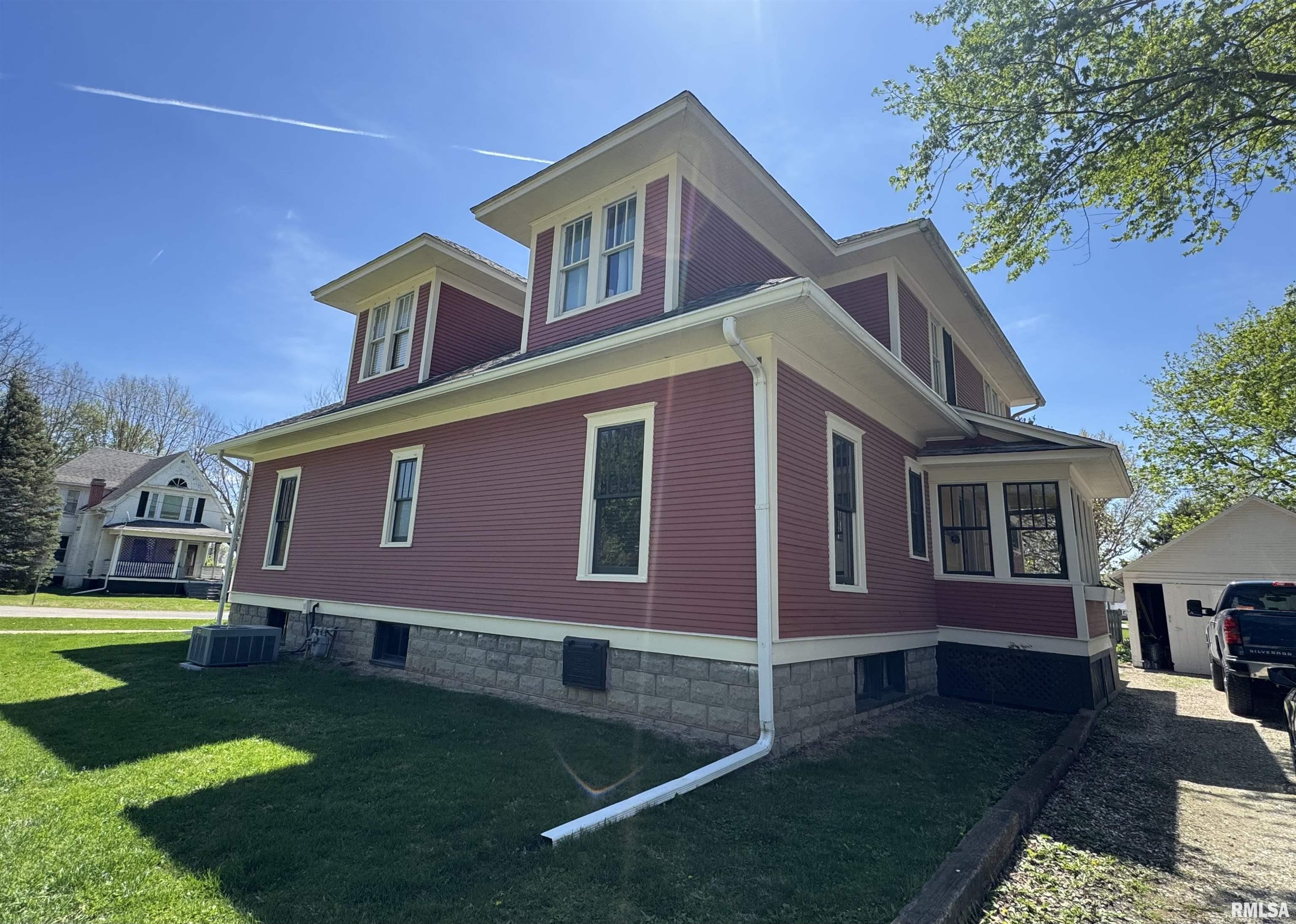 107 N Burson Street, Yates City, Illinois image 3