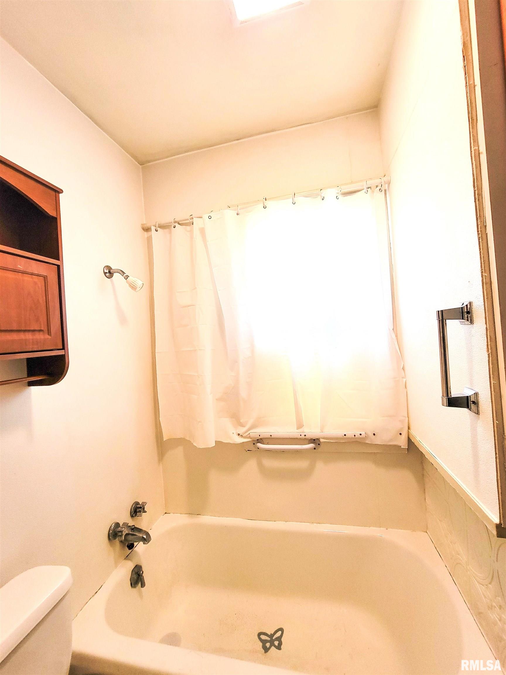 439 Fair Avenue, Flora, Illinois image 35
