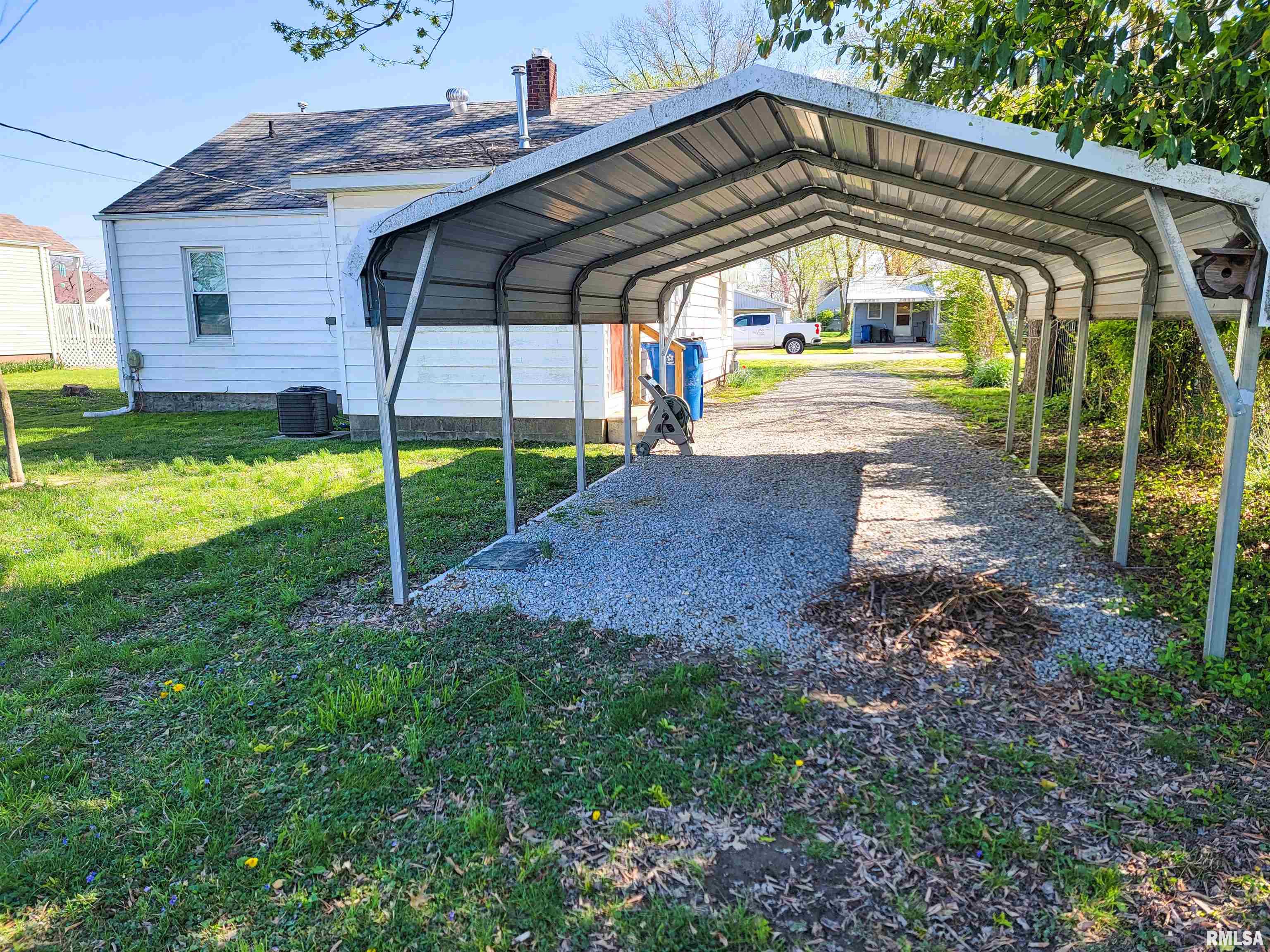 439 Fair Avenue, Flora, Illinois image 43