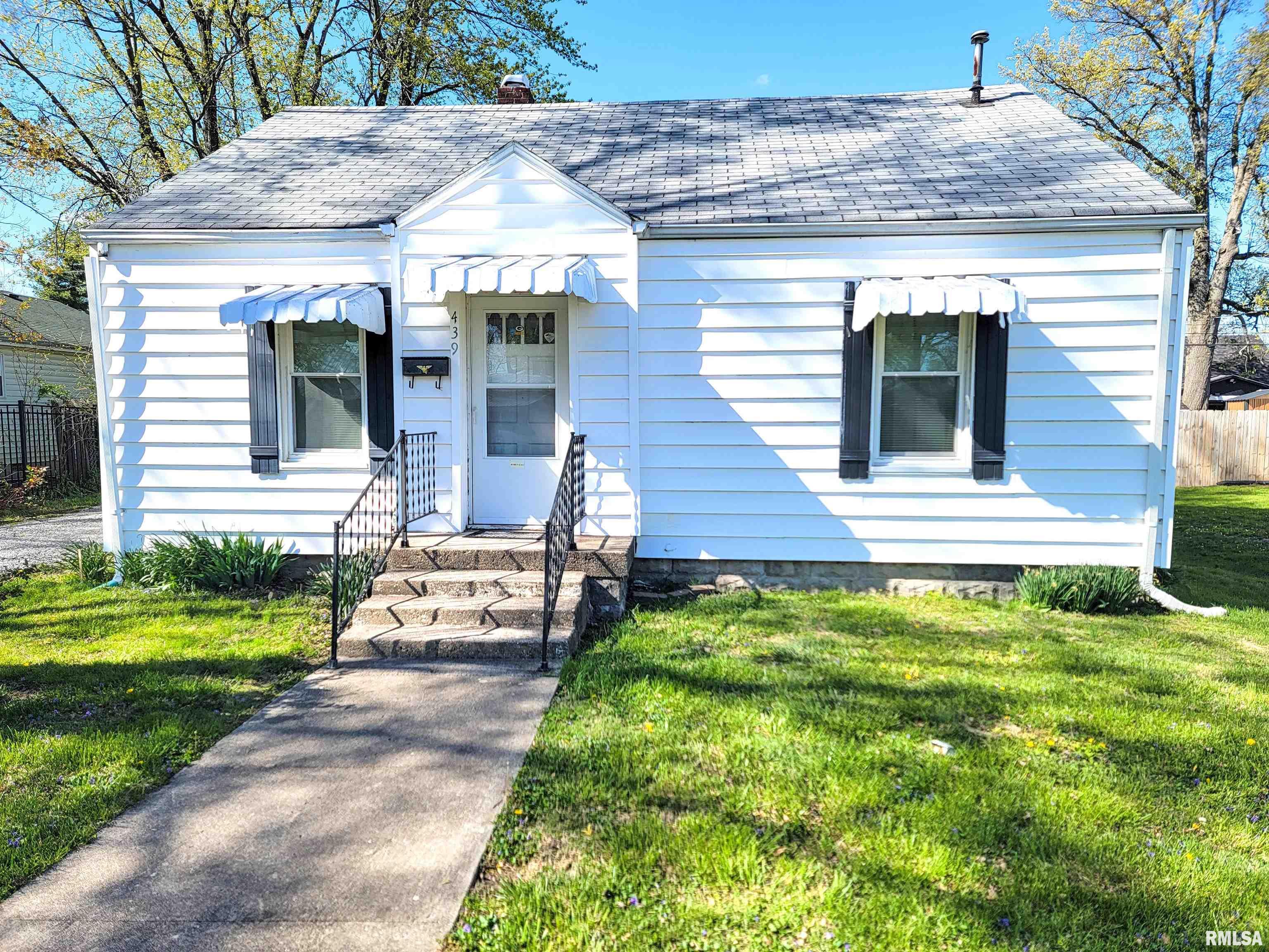 439 Fair Avenue, Flora, Illinois image 5