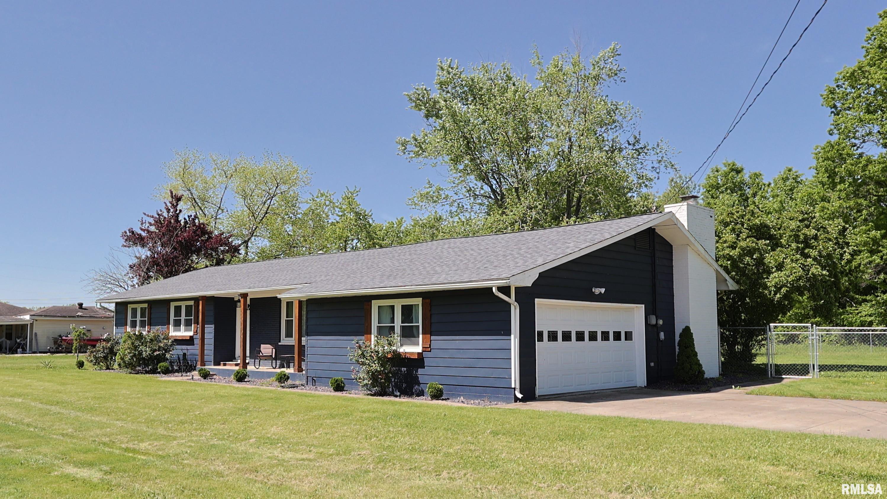 4229 Radio Tower Road, Salem, Illinois image 1