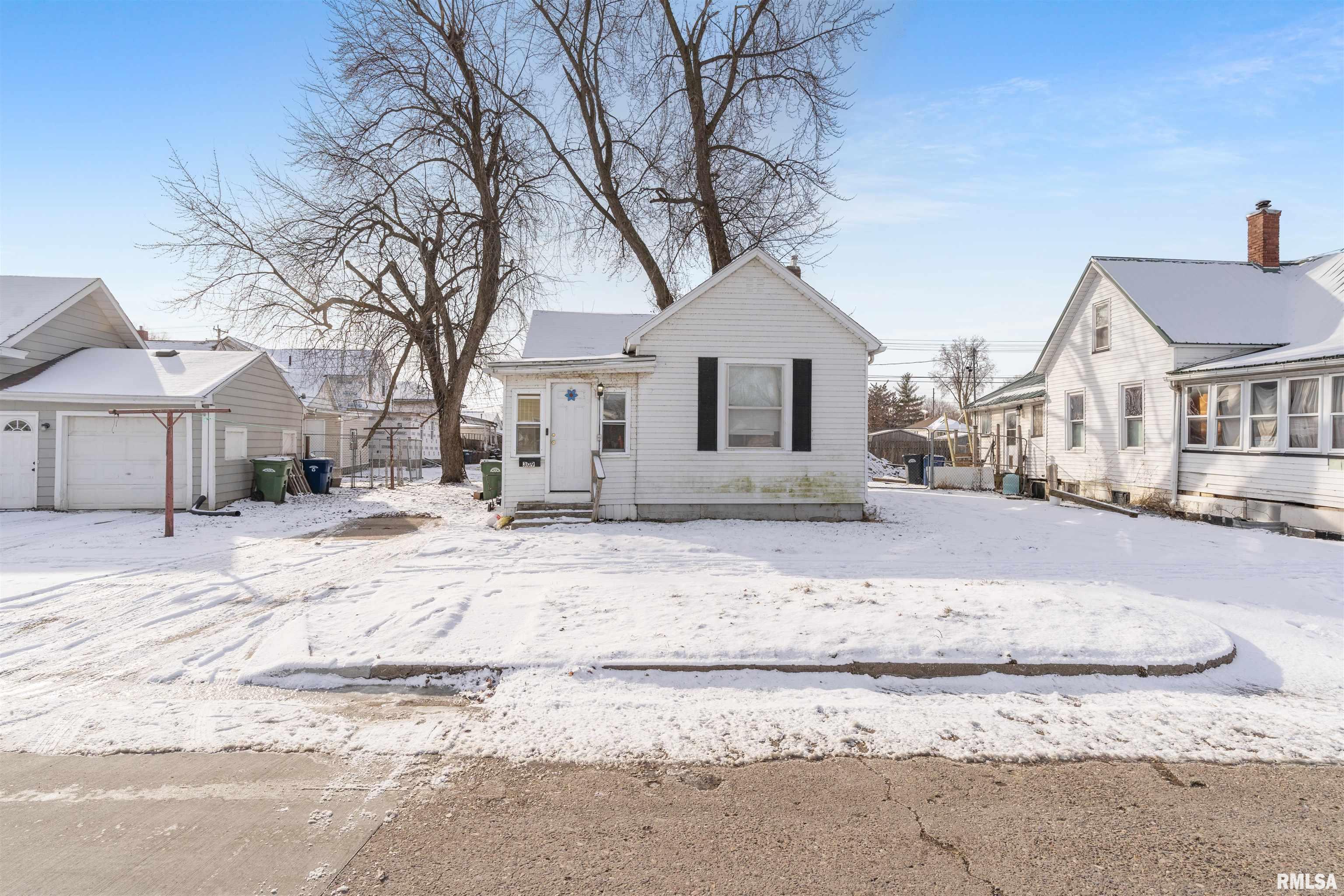 309 3rd Avenue North, Clinton, Iowa image 1