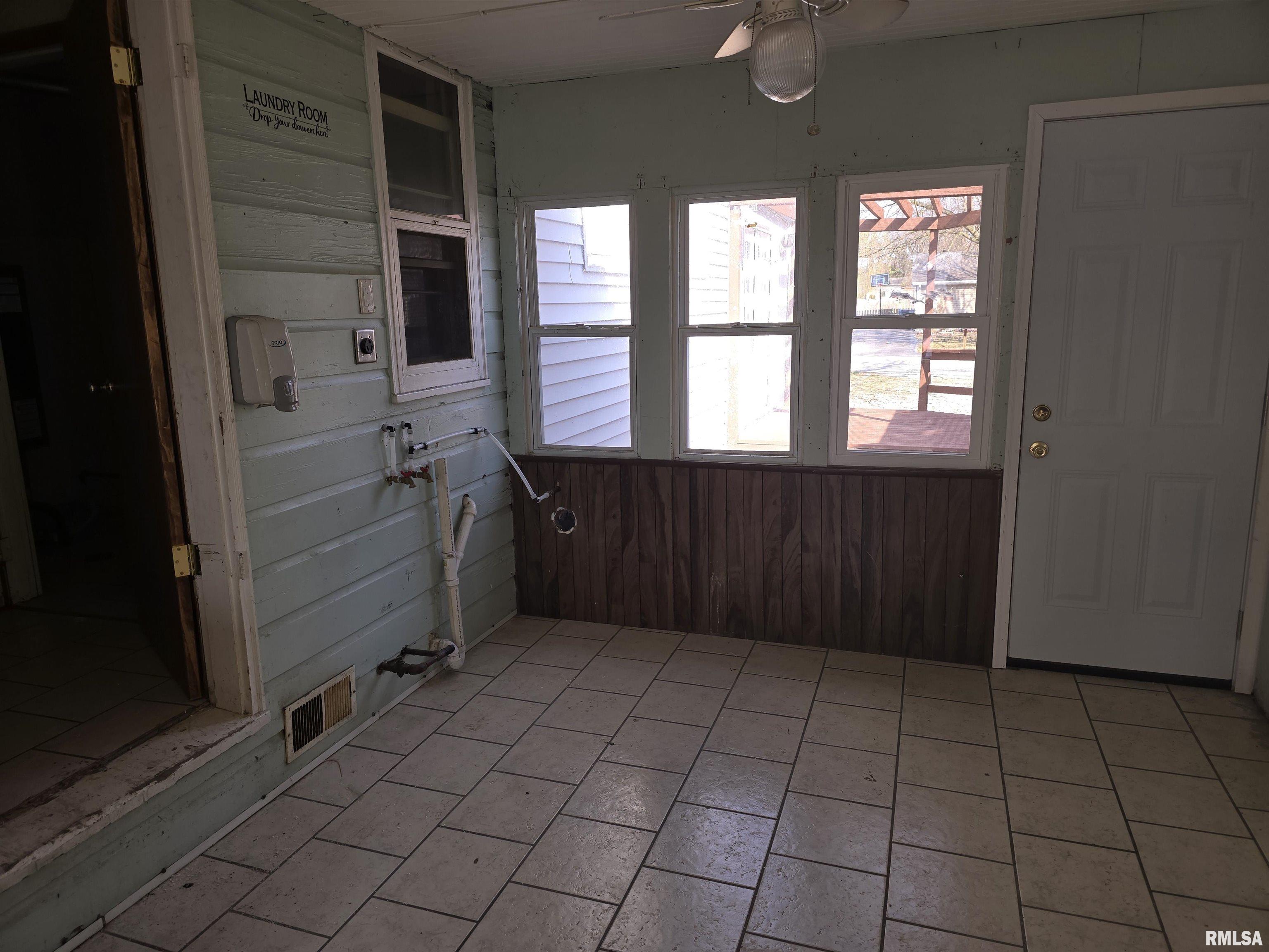 140 Greenview Street, Wood River, Illinois image 31