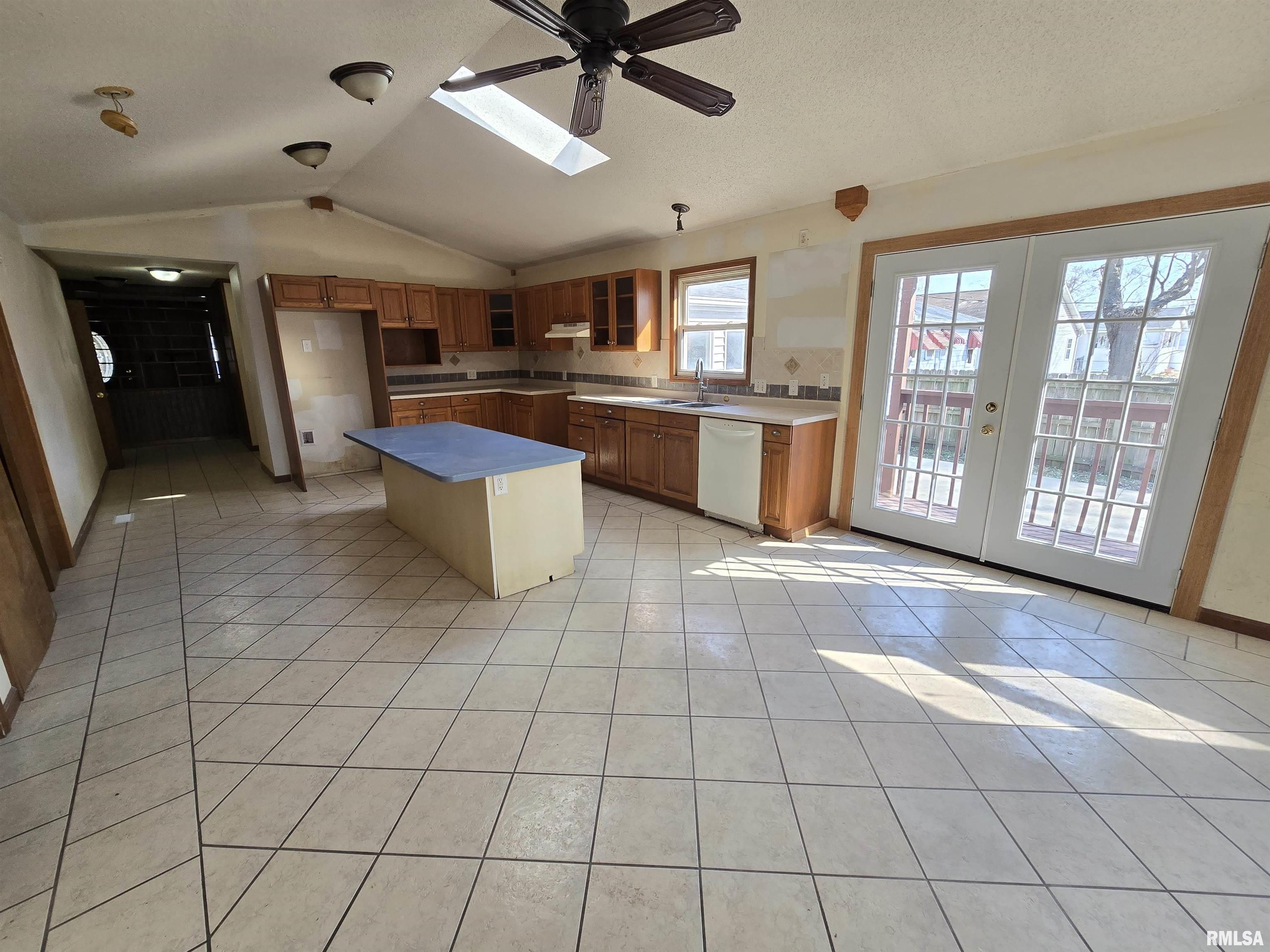 140 Greenview Street, Wood River, Illinois image 16