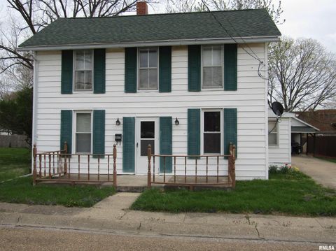 Photo of 307 S MAPLE Street, Lewistown, IL 61542 (MLS # PA1265578)