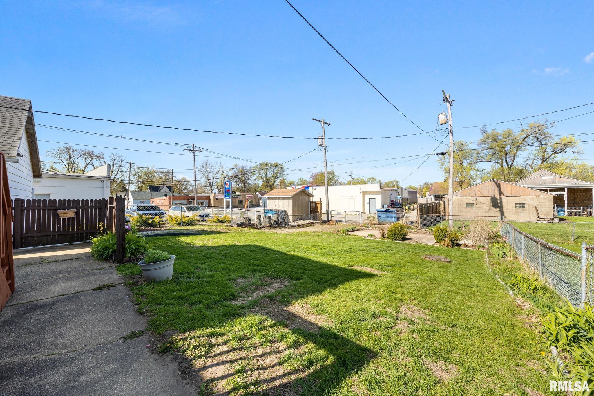 1213 S 9th Street, Pekin, Illinois image 4