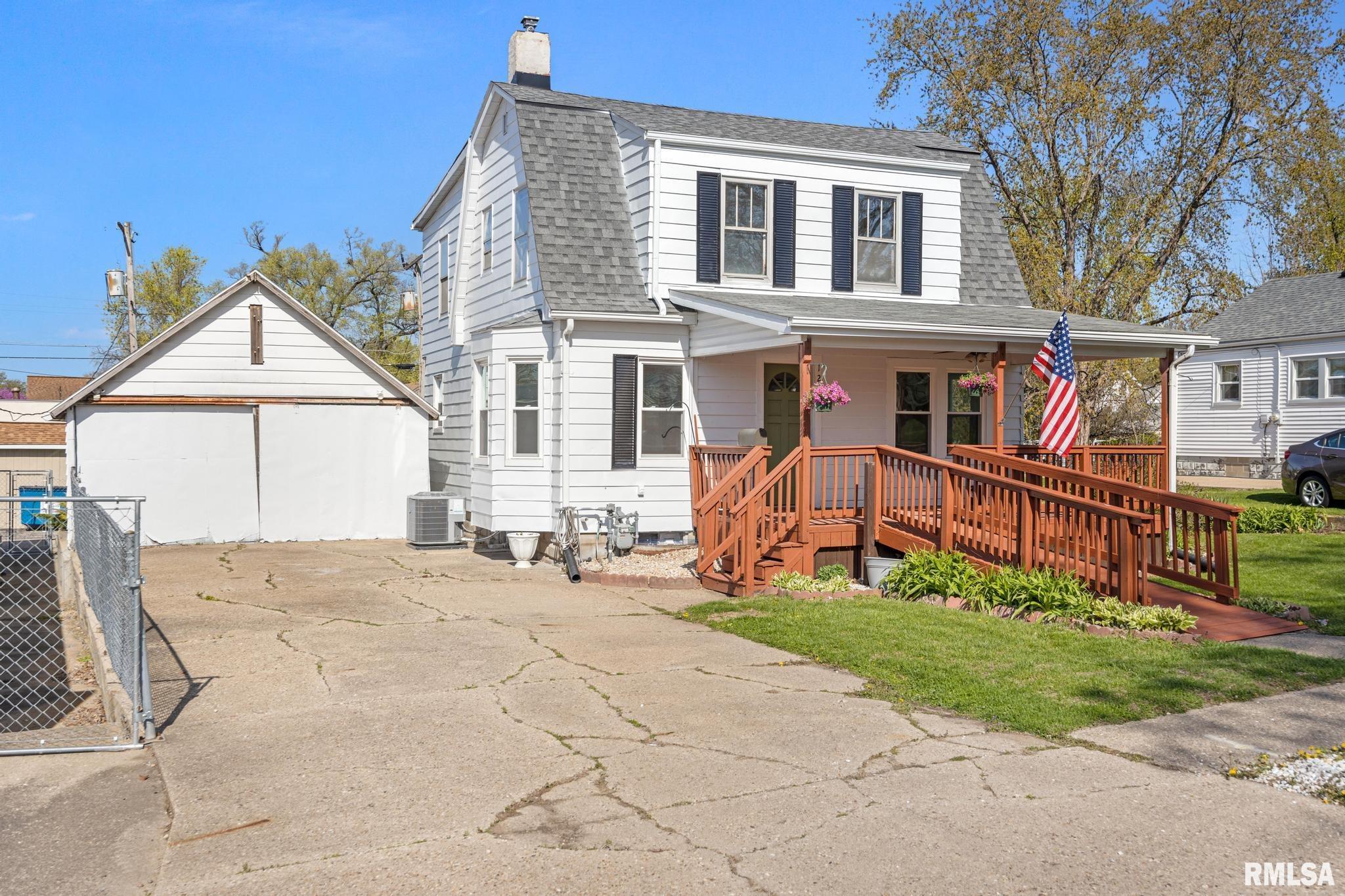 1213 S 9th Street, Pekin, Illinois image 2