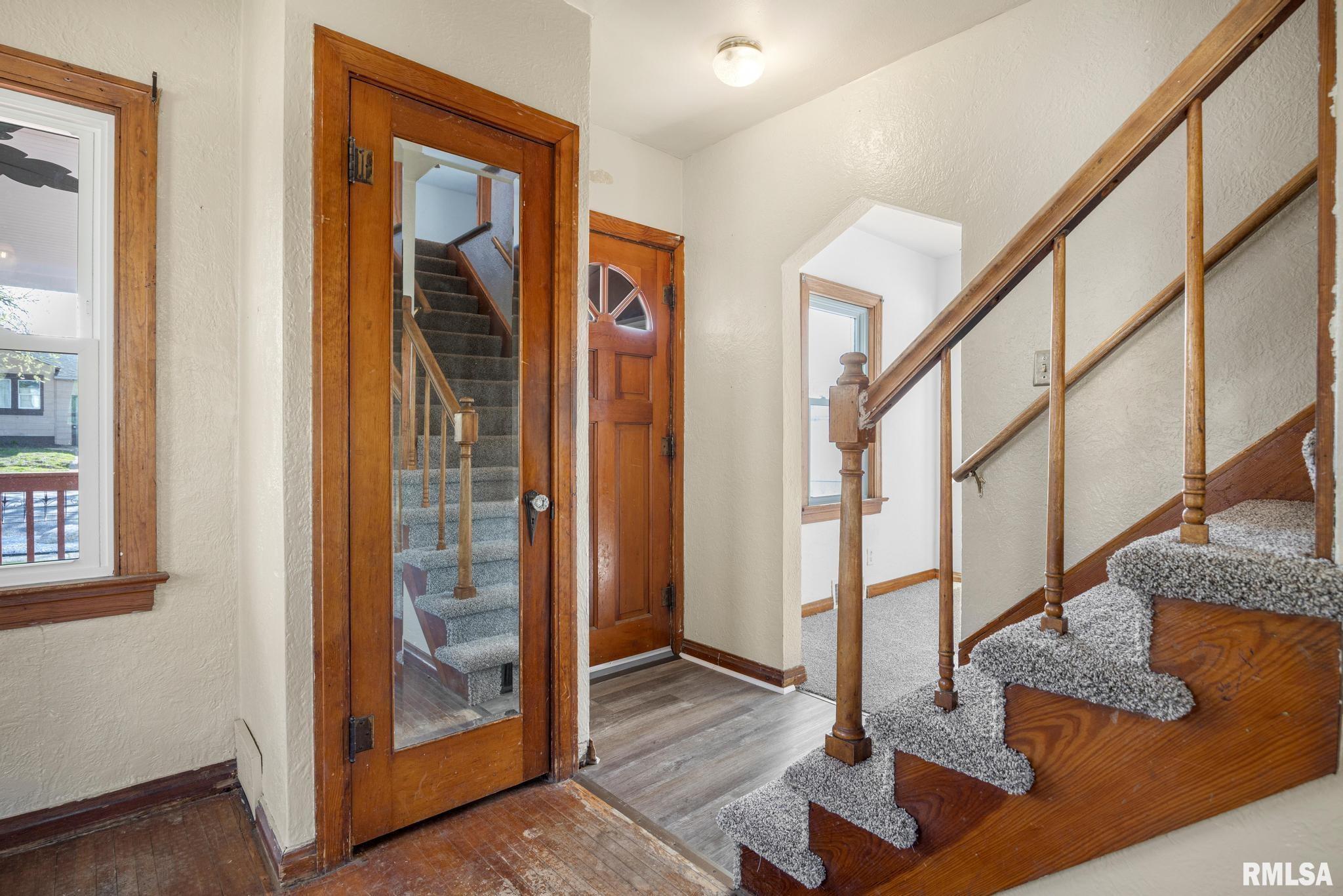 1213 S 9th Street, Pekin, Illinois image 5