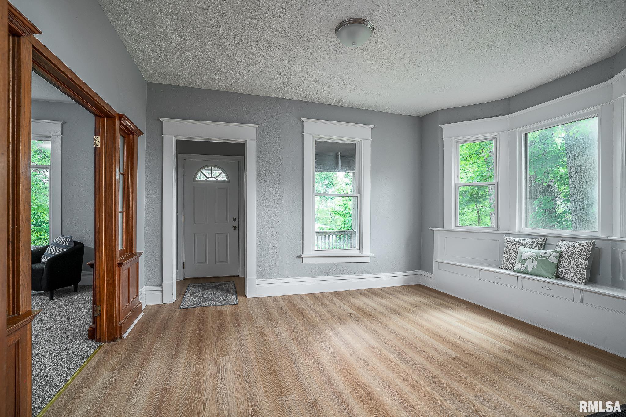 534 Lincoln Court, Davenport, Iowa image 2