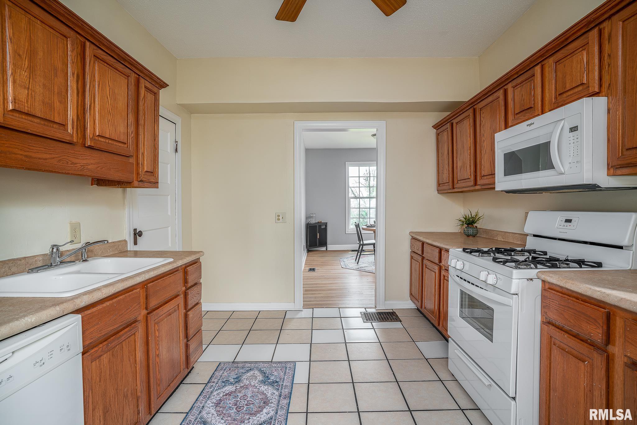 534 Lincoln Court, Davenport, Iowa image 8