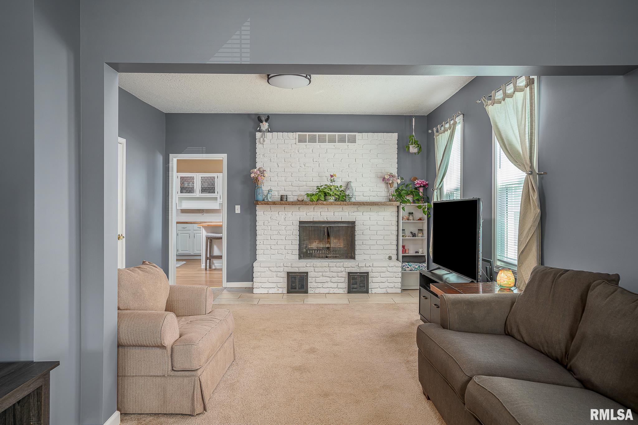 2612 7th Street, Moline, Illinois image 9