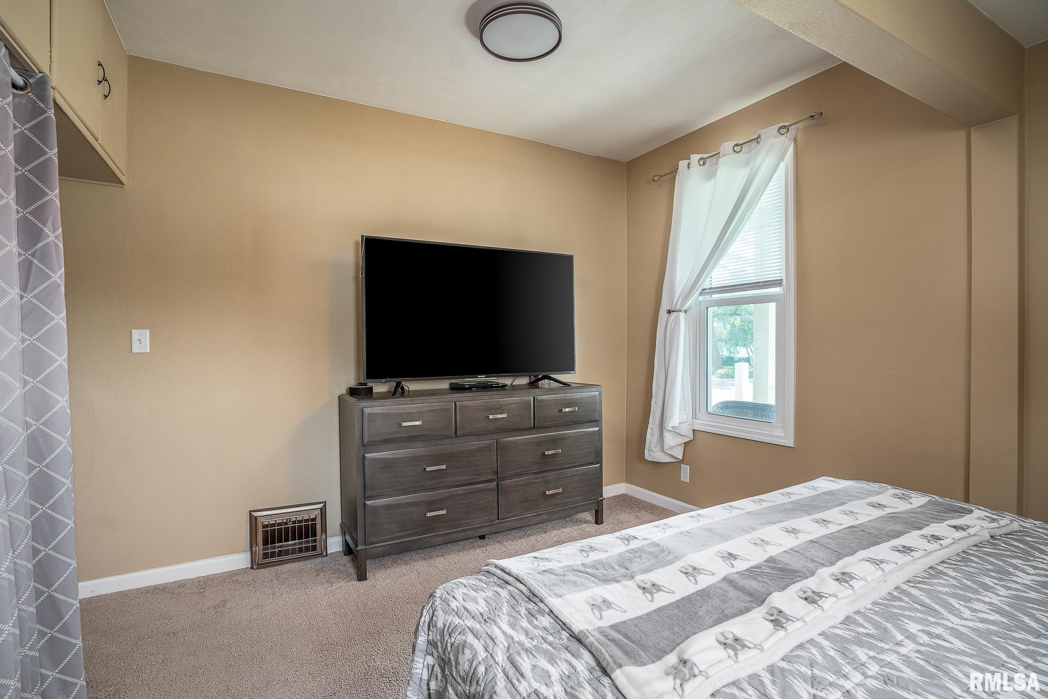 2612 7th Street, Moline, Illinois image 11