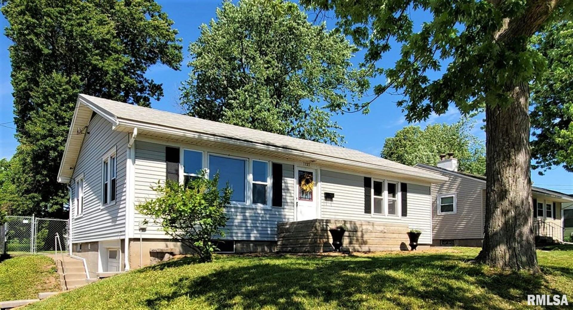 1130 S 16th Street, Quincy, Illinois image 1