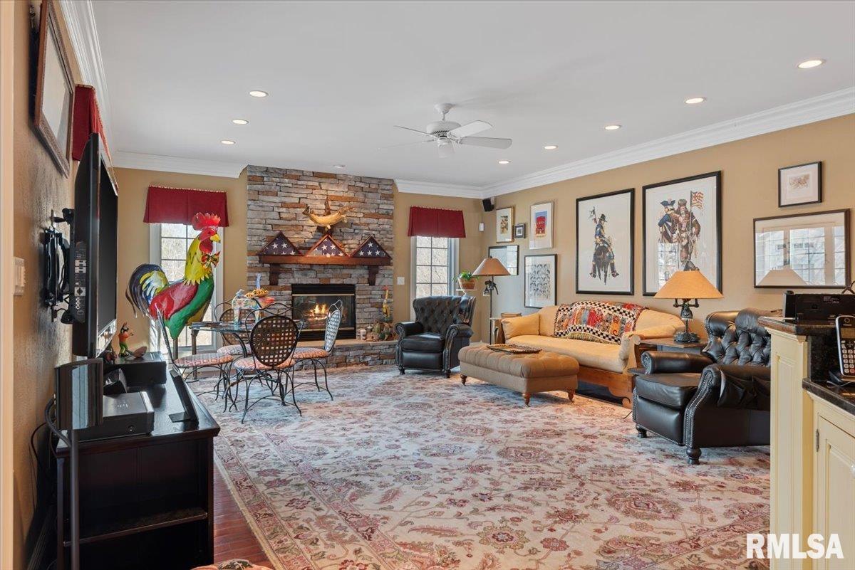 4 Fox Point, Rochester, Illinois image 24