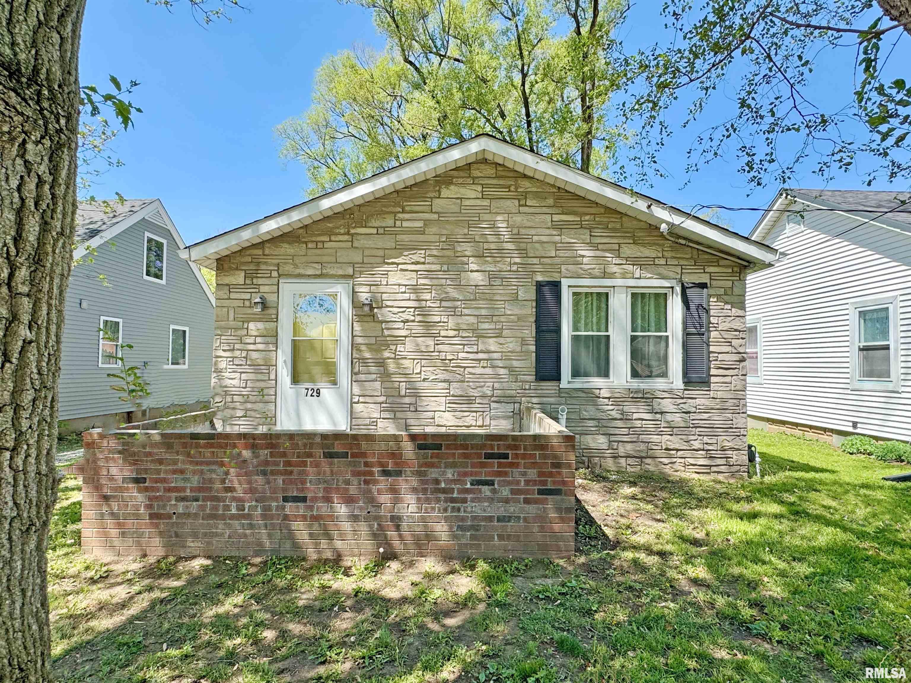 729 N Swords Avenue, West Peoria, Illinois image 1