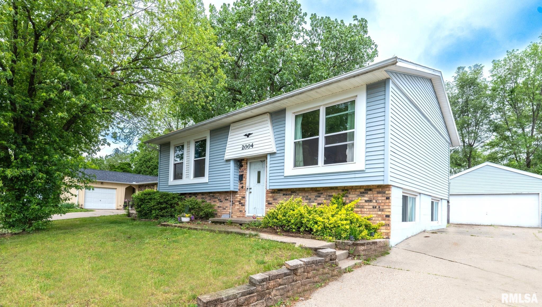 2004 Westgate Drive, Pekin, Illinois image 1