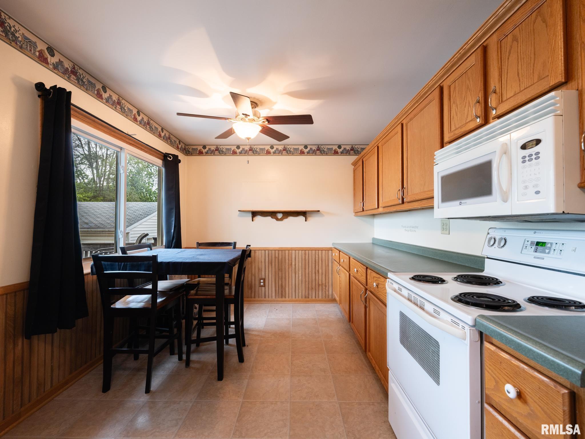 2004 Westgate Drive, Pekin, Illinois image 13