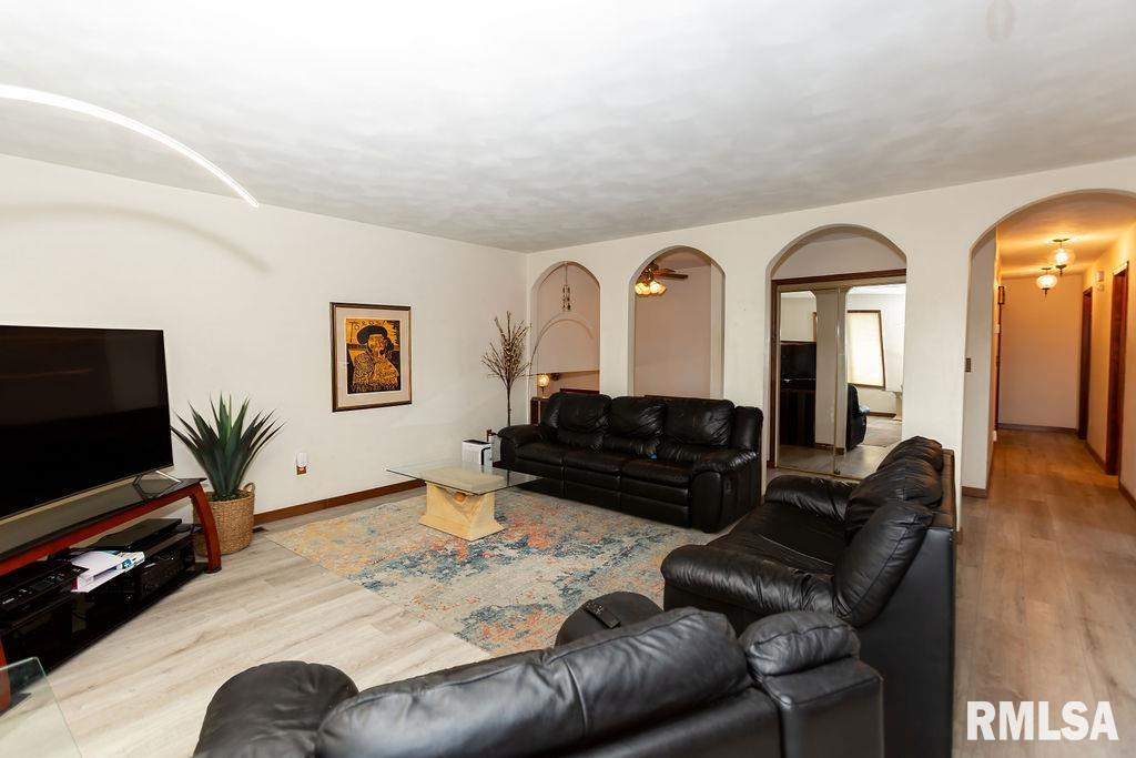 410 W Belaire Court, Goodfield, Illinois image 13