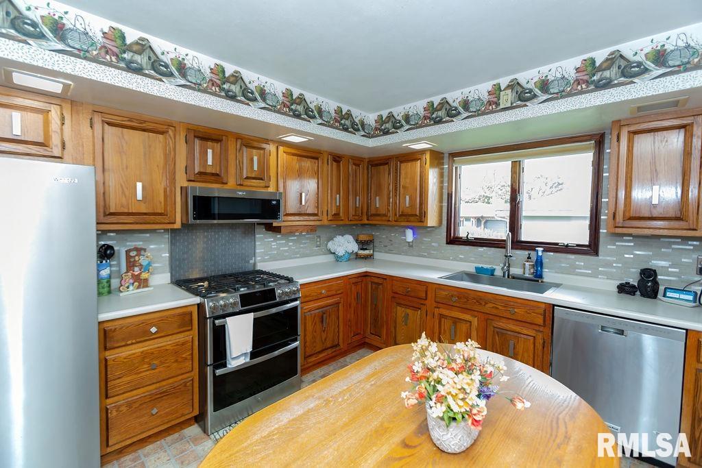 410 W Belaire Court, Goodfield, Illinois image 22