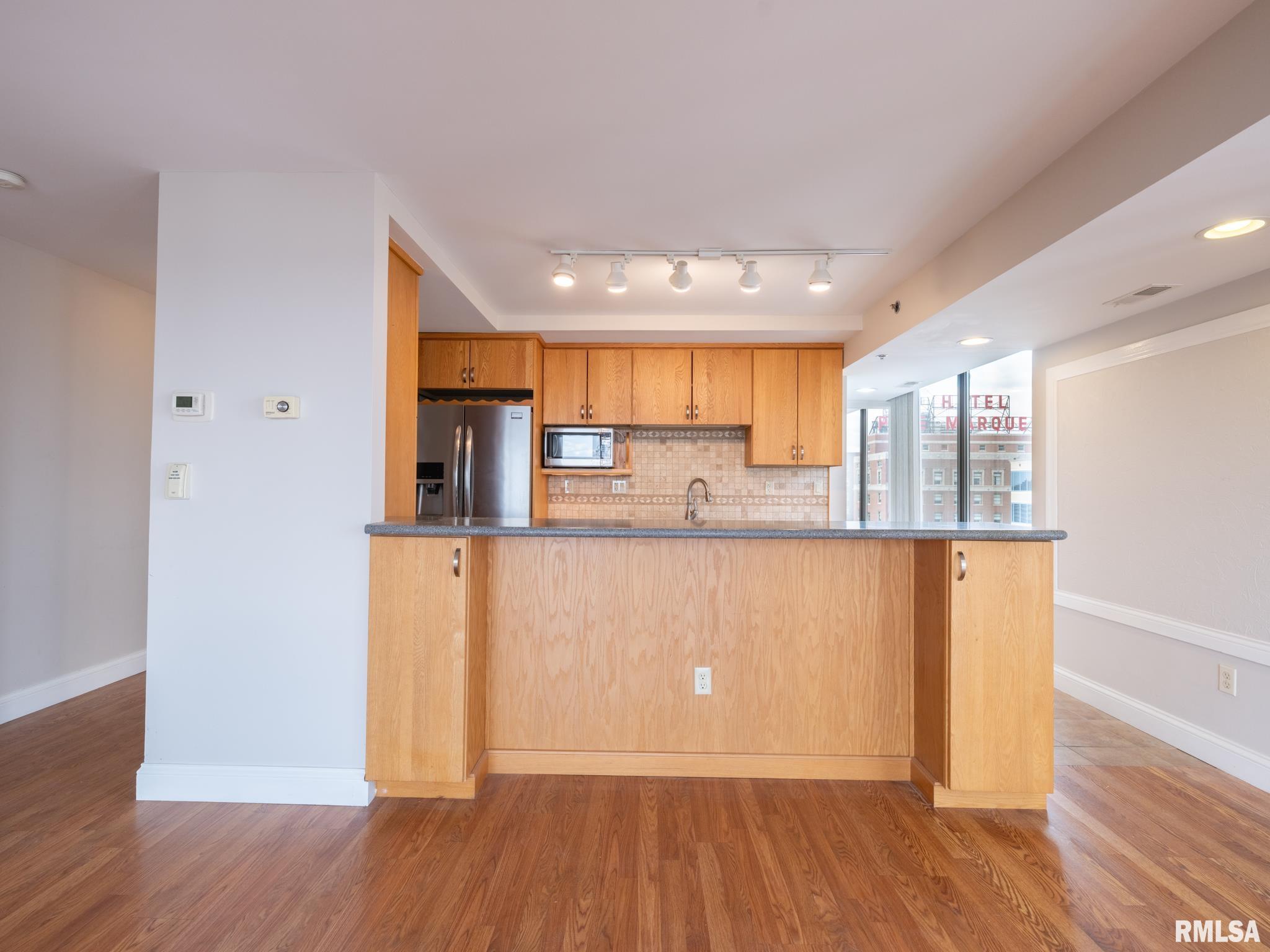 125 SW Jefferson Street #W16NE, Peoria, Illinois image 11