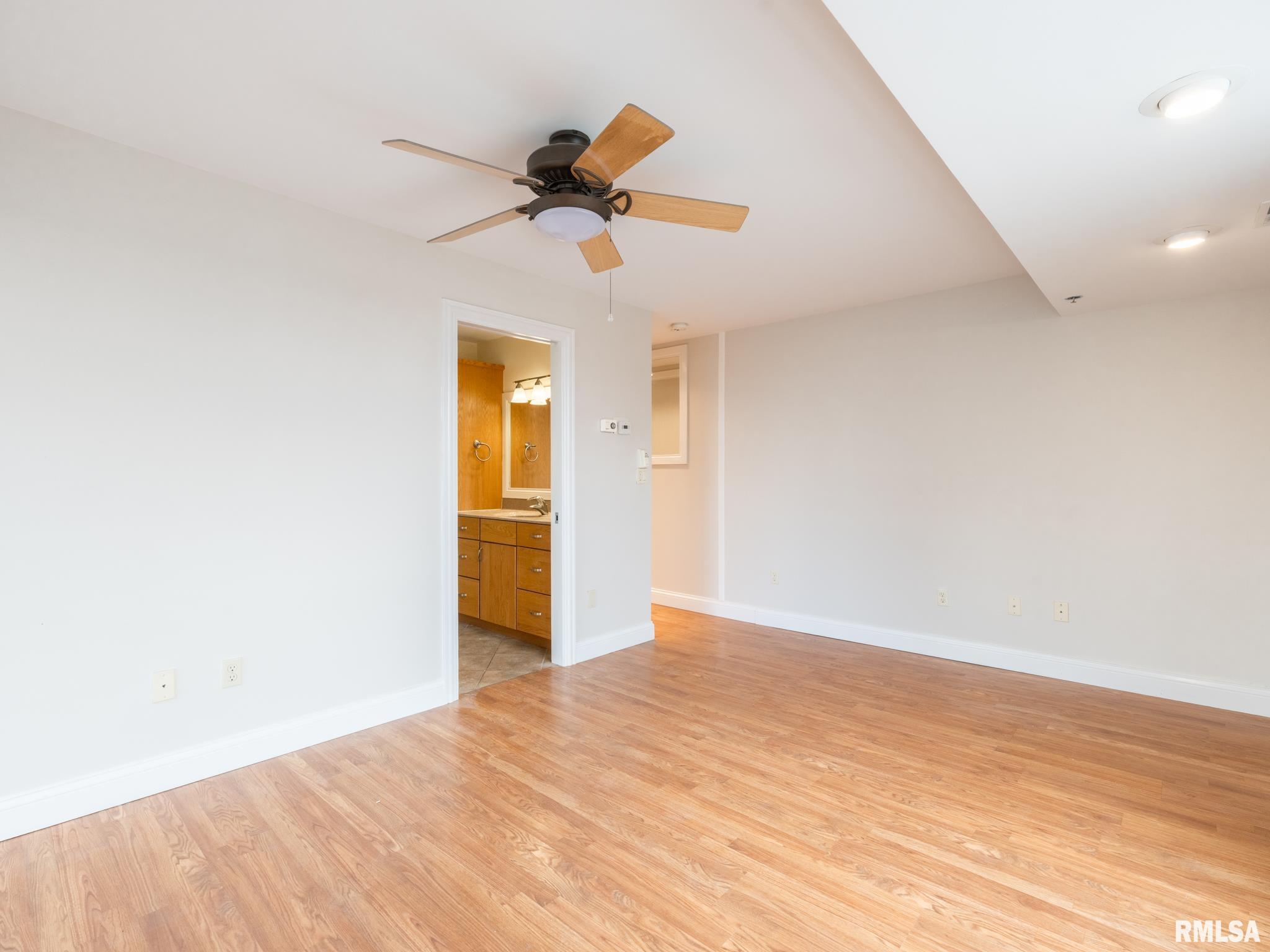 125 SW Jefferson Street #W16NE, Peoria, Illinois image 26