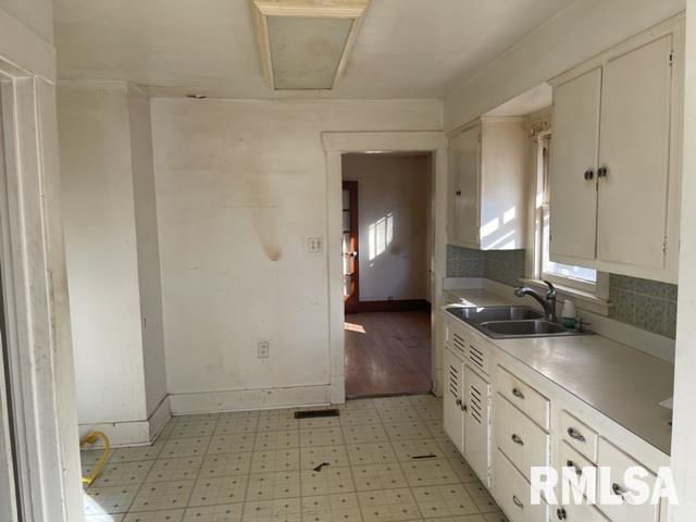 1245 E Sedgwick Street, Decatur, Illinois image 8