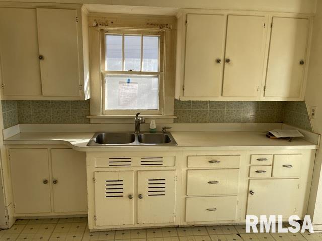 1245 E Sedgwick Street, Decatur, Illinois image 7