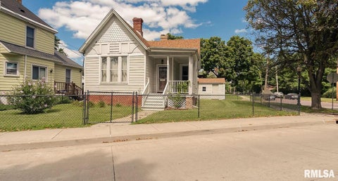 Homes For Sale - 907 NE Glen Oak Avenue<br/> Peoria, IL 61603