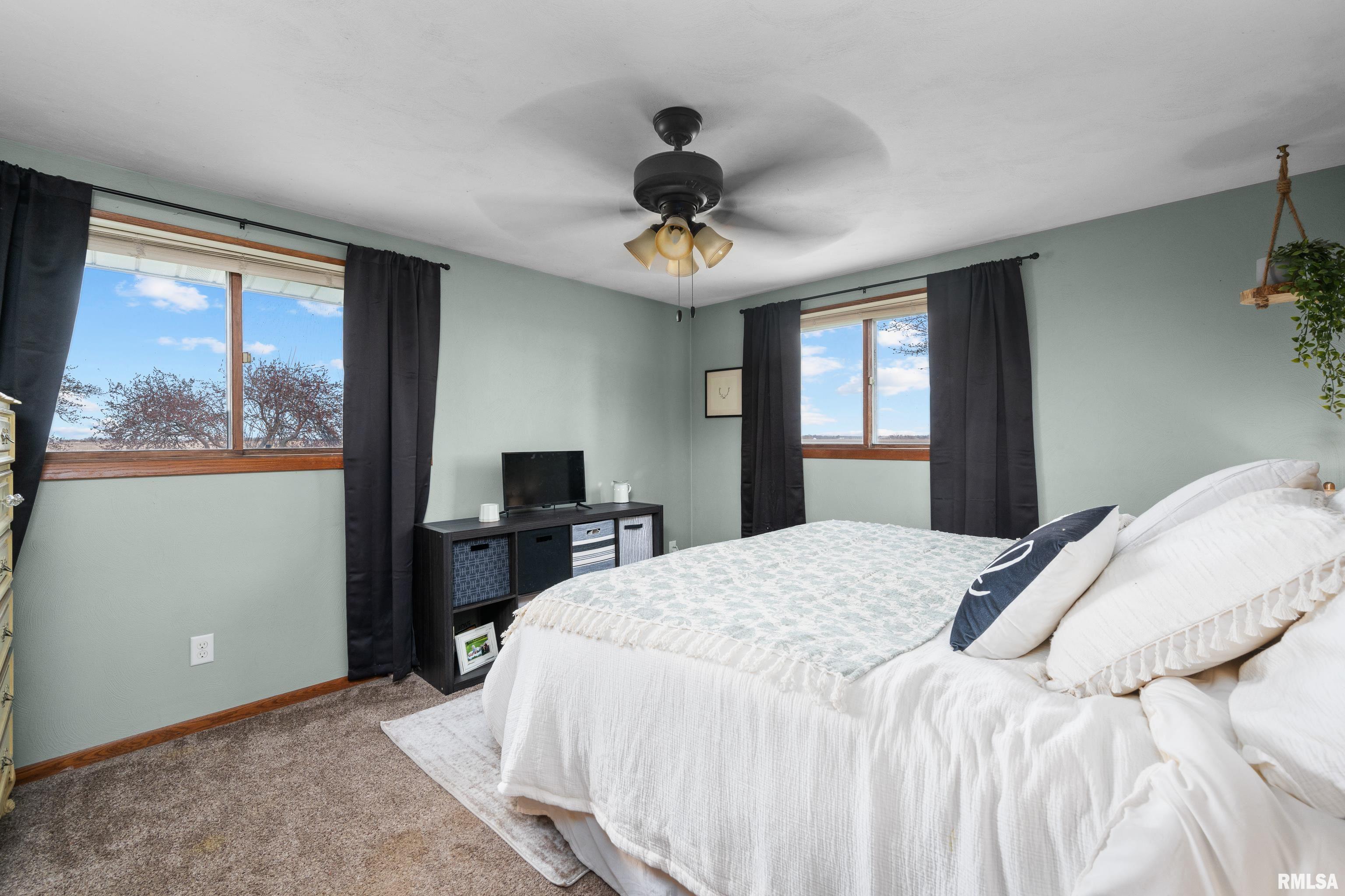 26012 Territorial Road, Le Claire, Iowa image 18