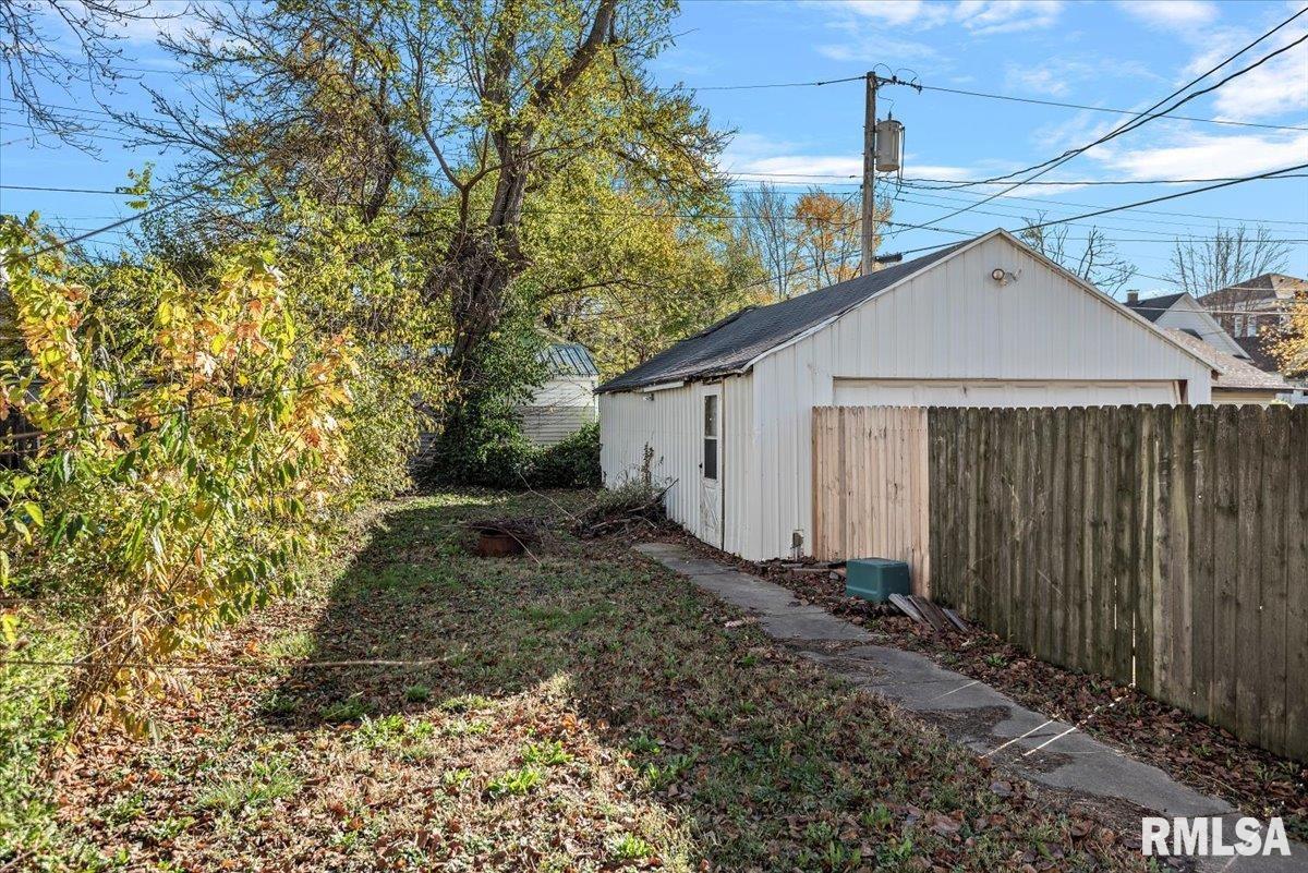 1514 S Spring Street, Springfield, Illinois image 31