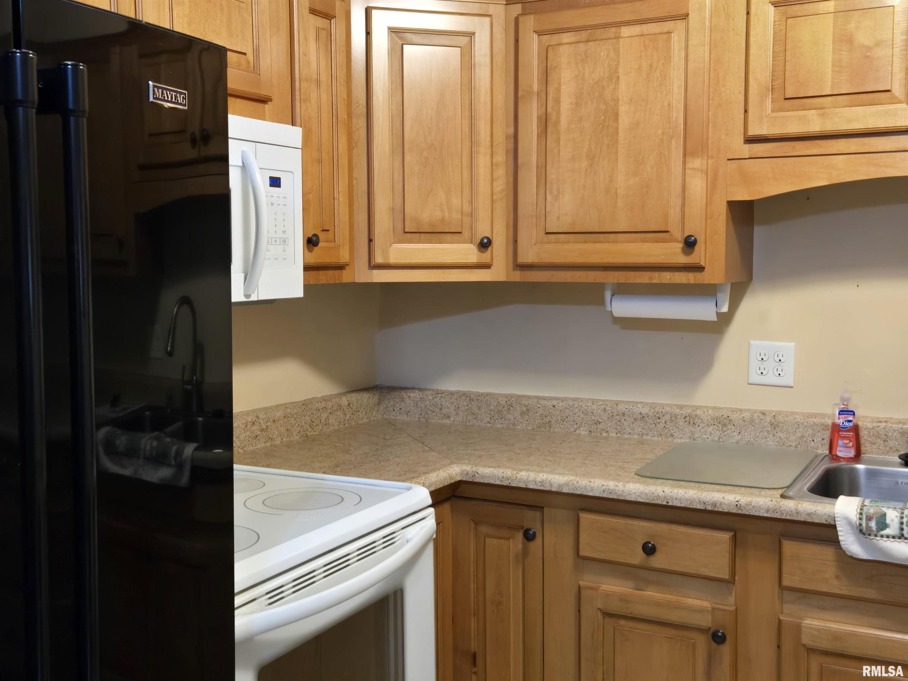 407 N 12th Avenue, Canton, Illinois image 11