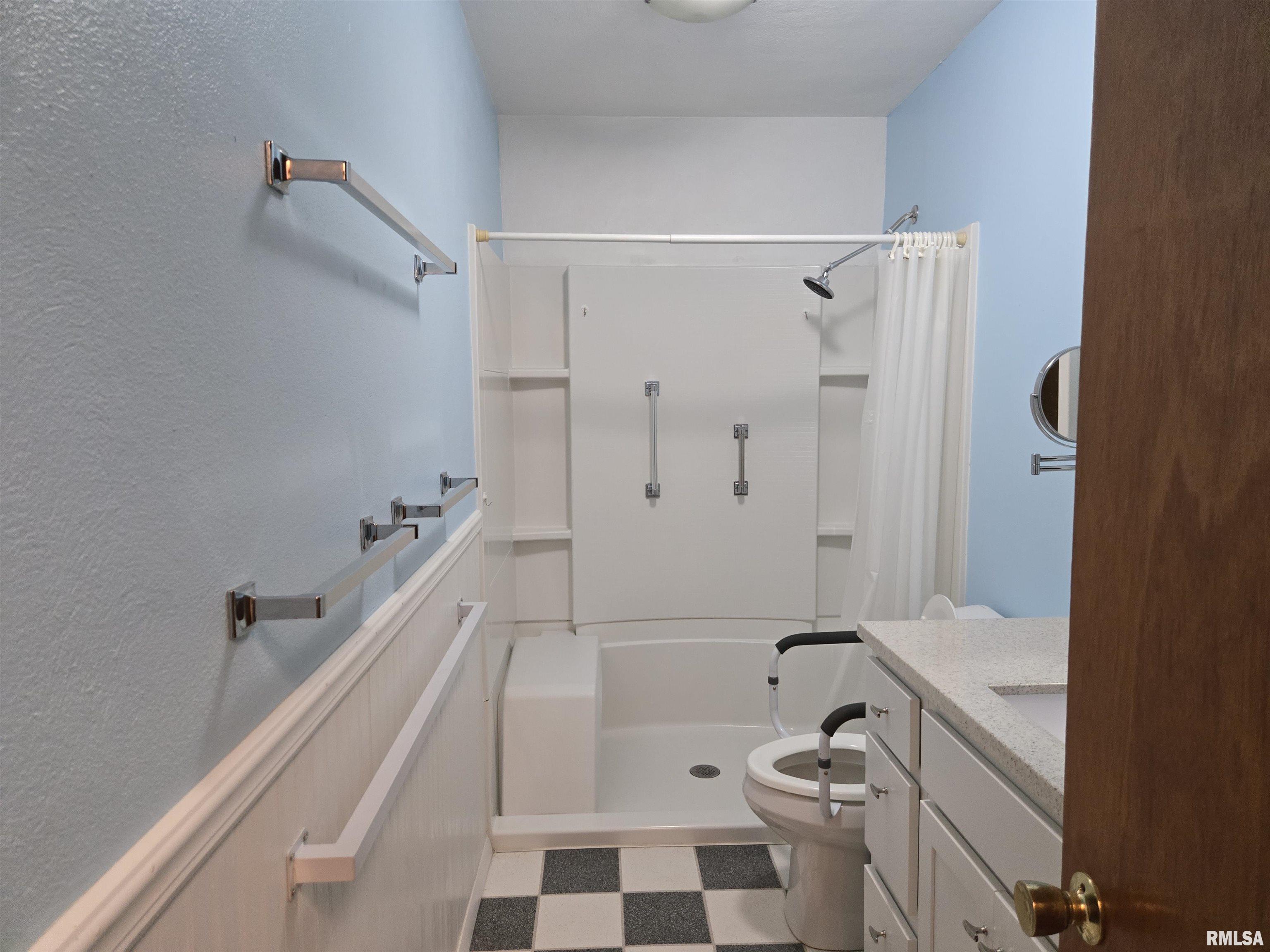 407 N 12th Avenue, Canton, Illinois image 40