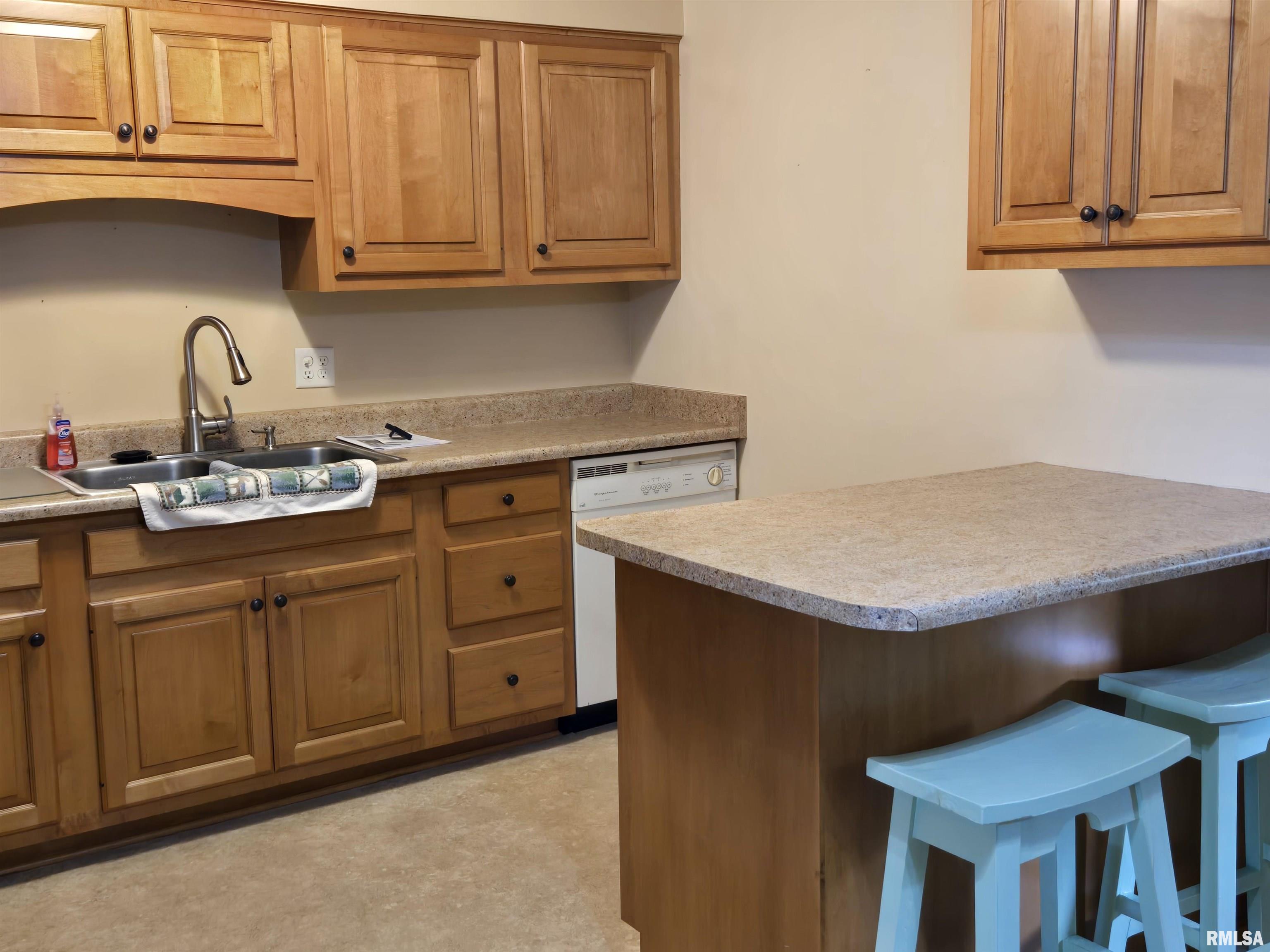 407 N 12th Avenue, Canton, Illinois image 10