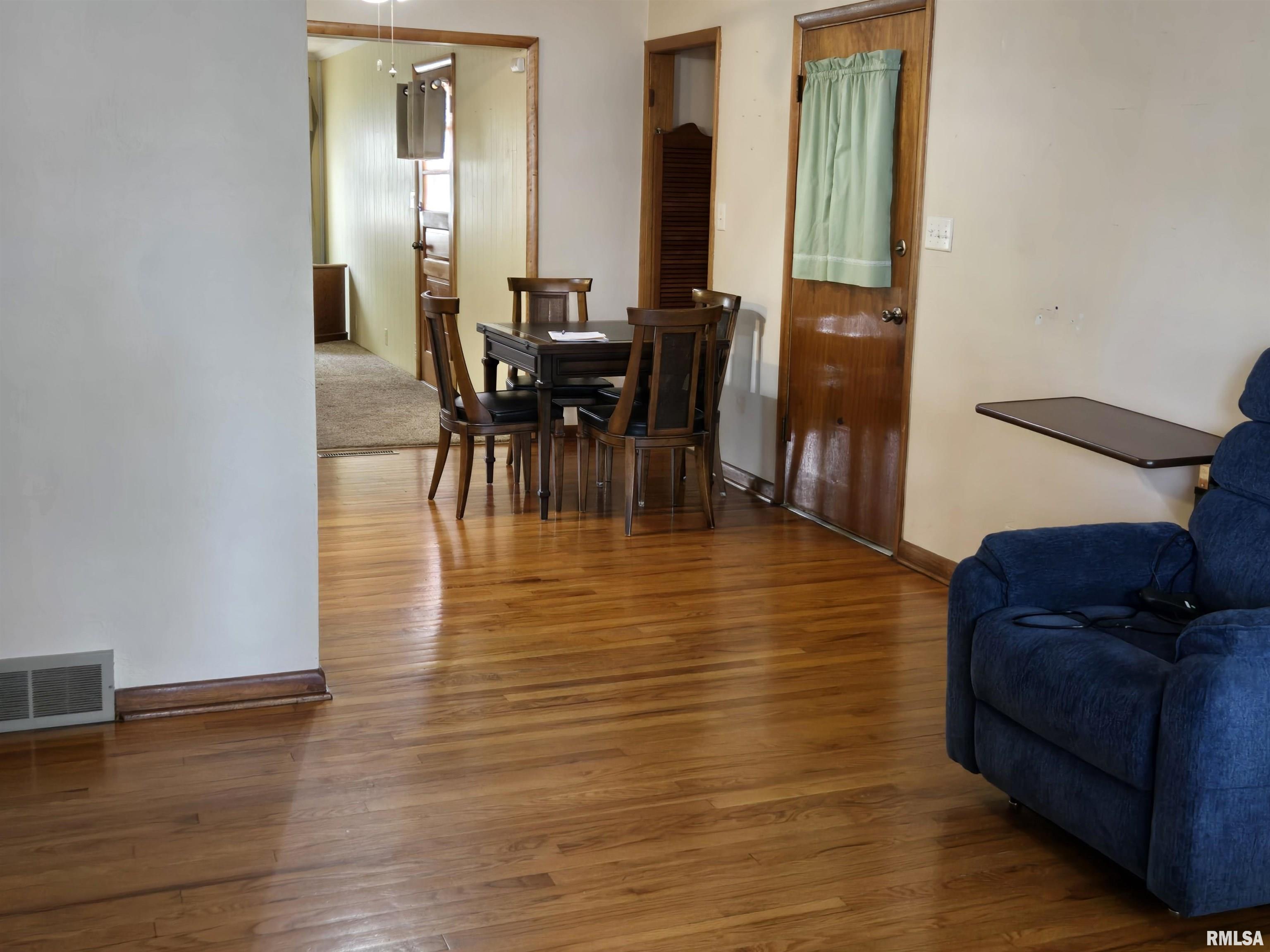 407 N 12th Avenue, Canton, Illinois image 8