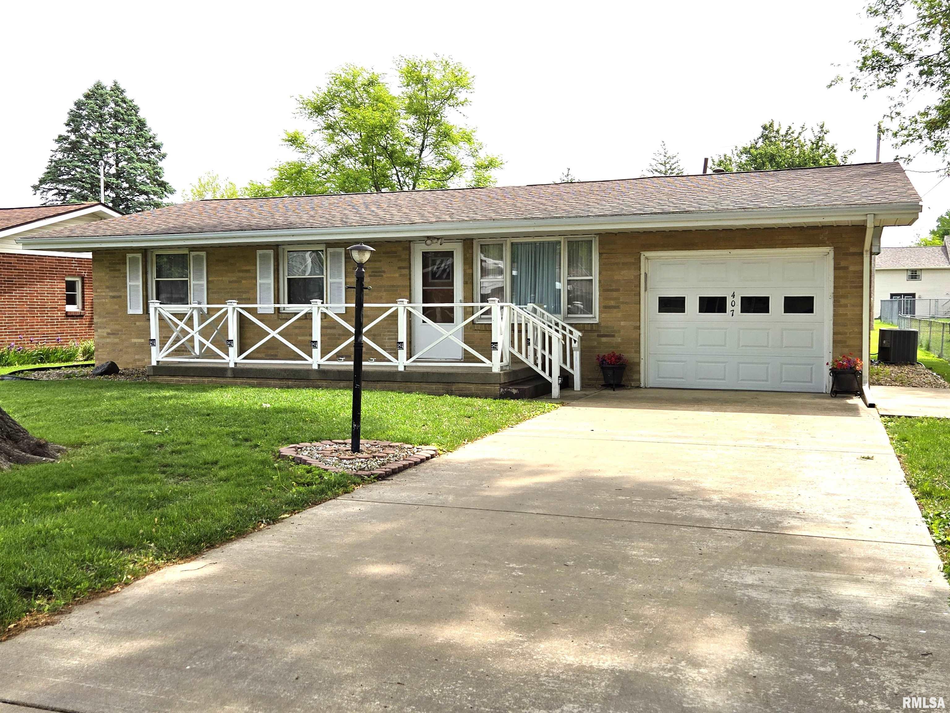 407 N 12th Avenue, Canton, Illinois image 1