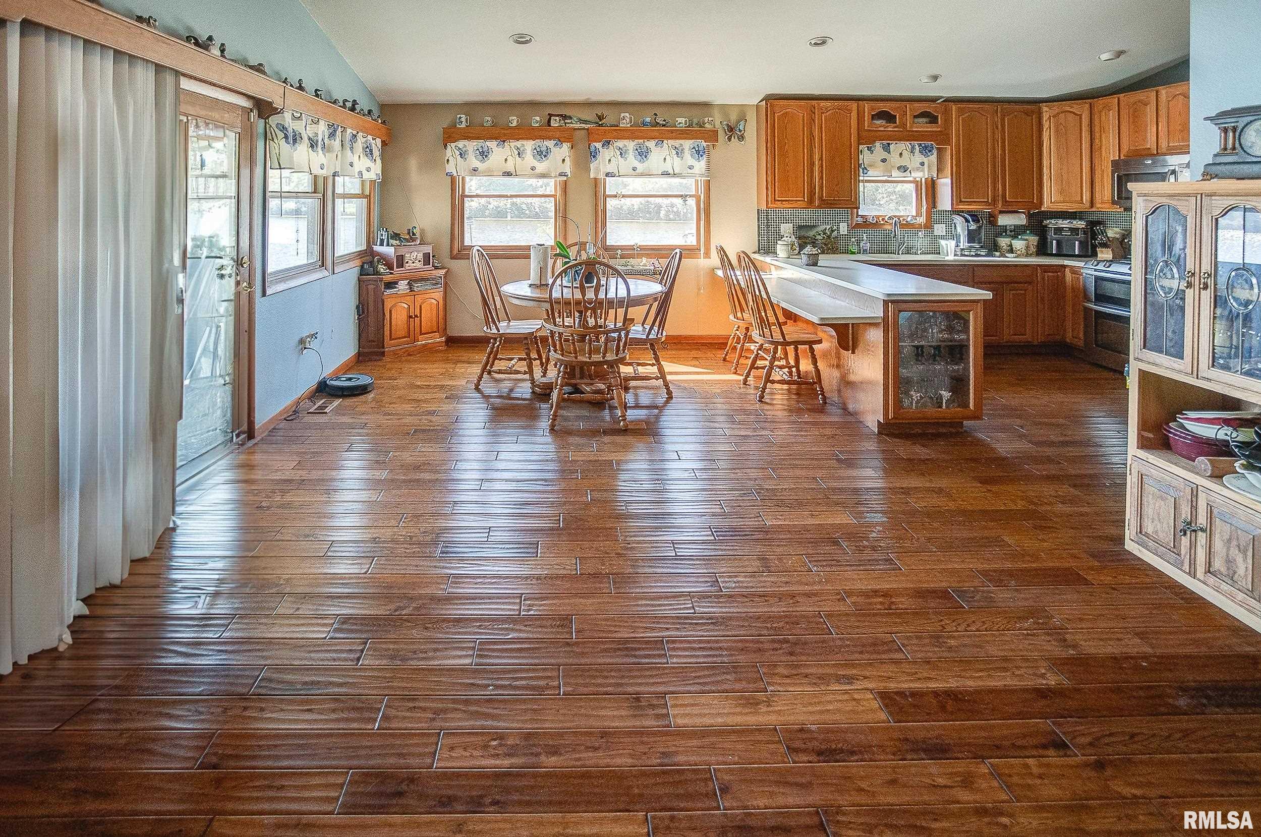 5311 E Bonnie Road, Waltonville, Illinois image 34