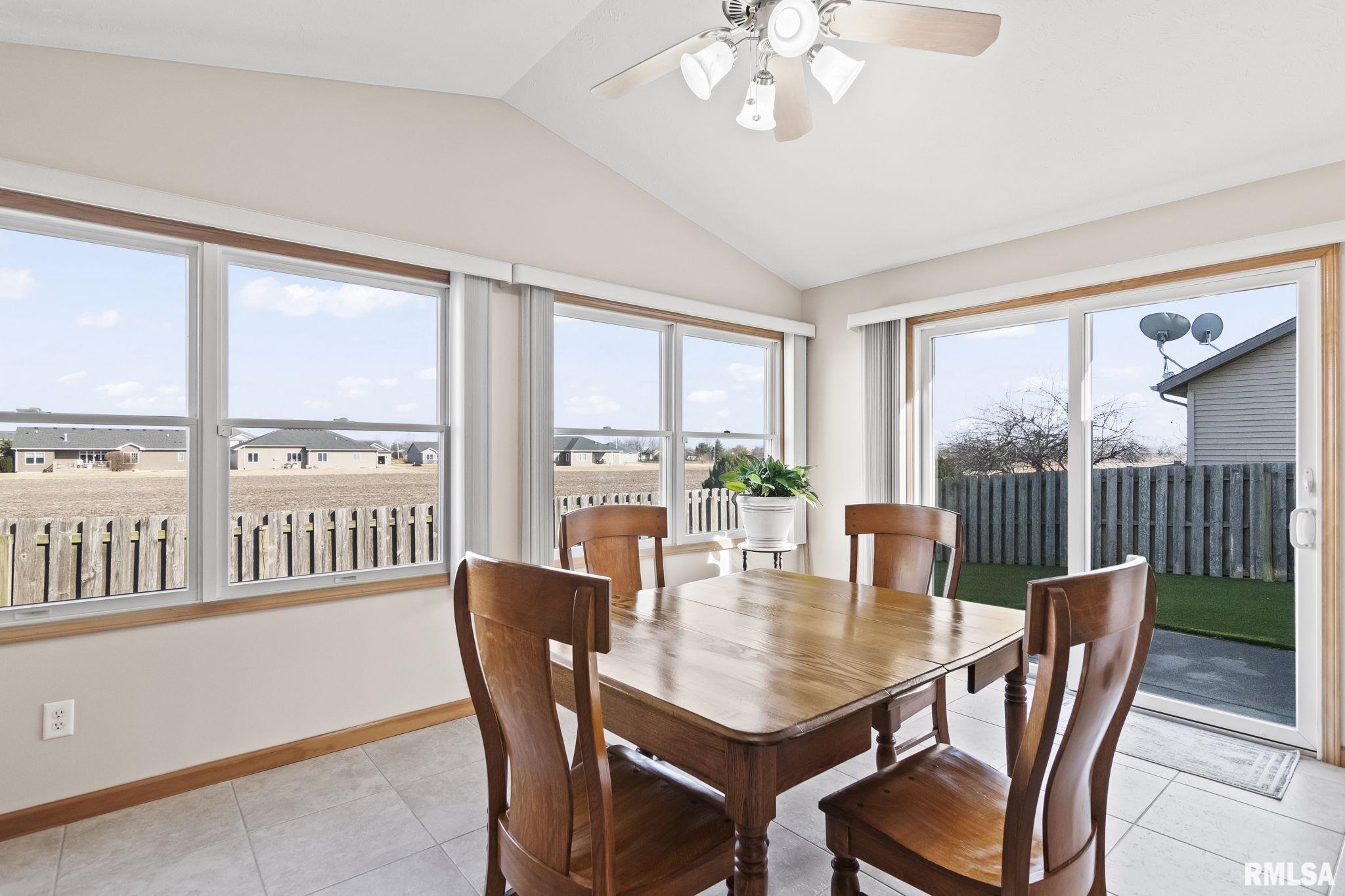 4406 Castle Pines Drive, Springfield, Illinois image 15