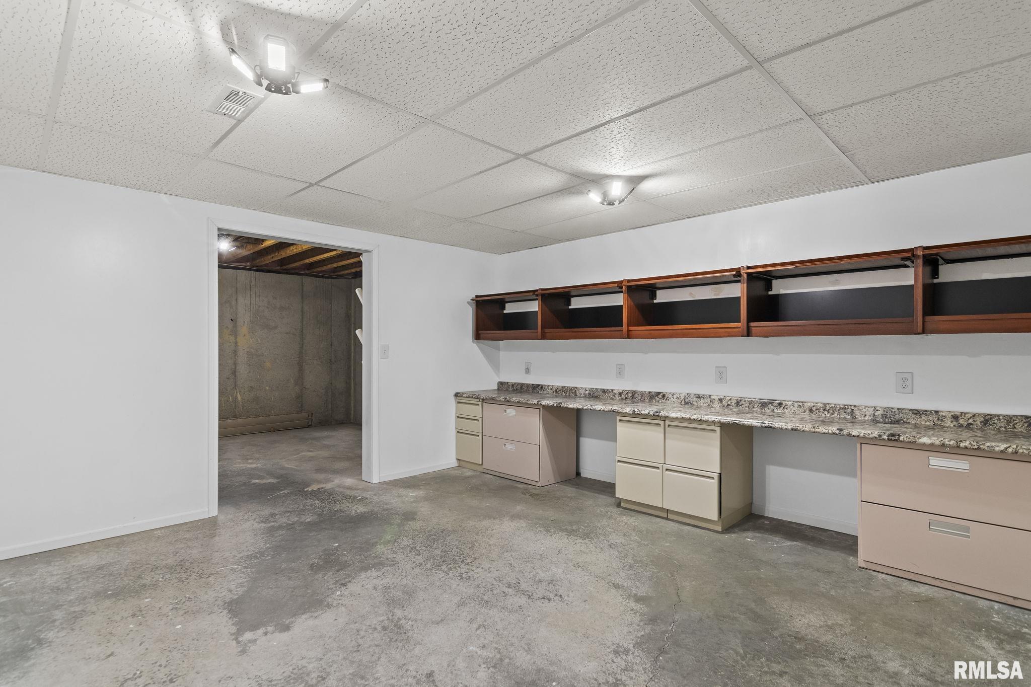 4406 Castle Pines Drive, Springfield, Illinois image 32