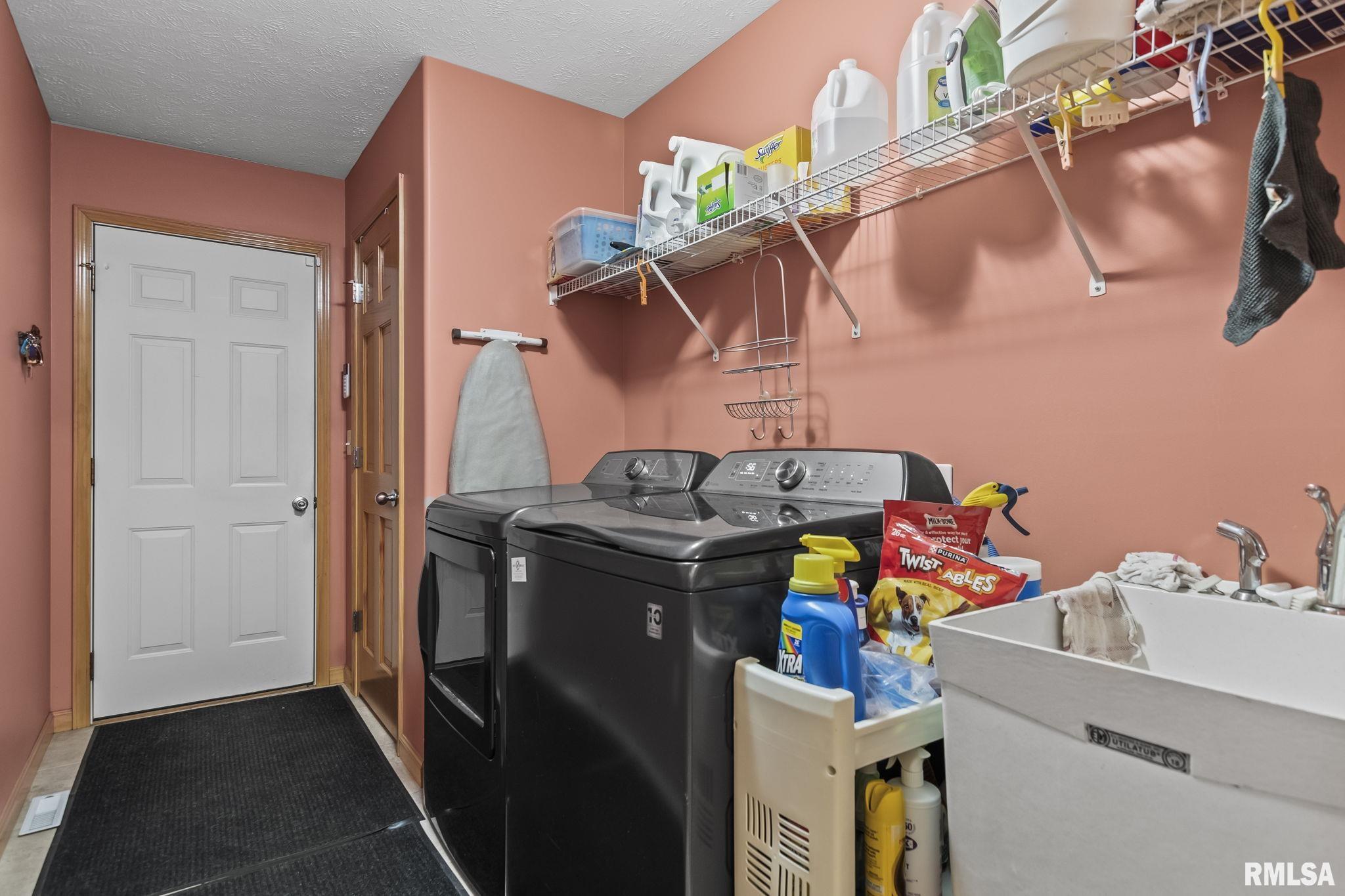 4406 Castle Pines Drive, Springfield, Illinois image 23