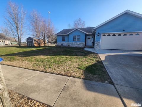 Homes For Sale - 19419 Pinecrest Road<br/> Petersburg, IL 62675