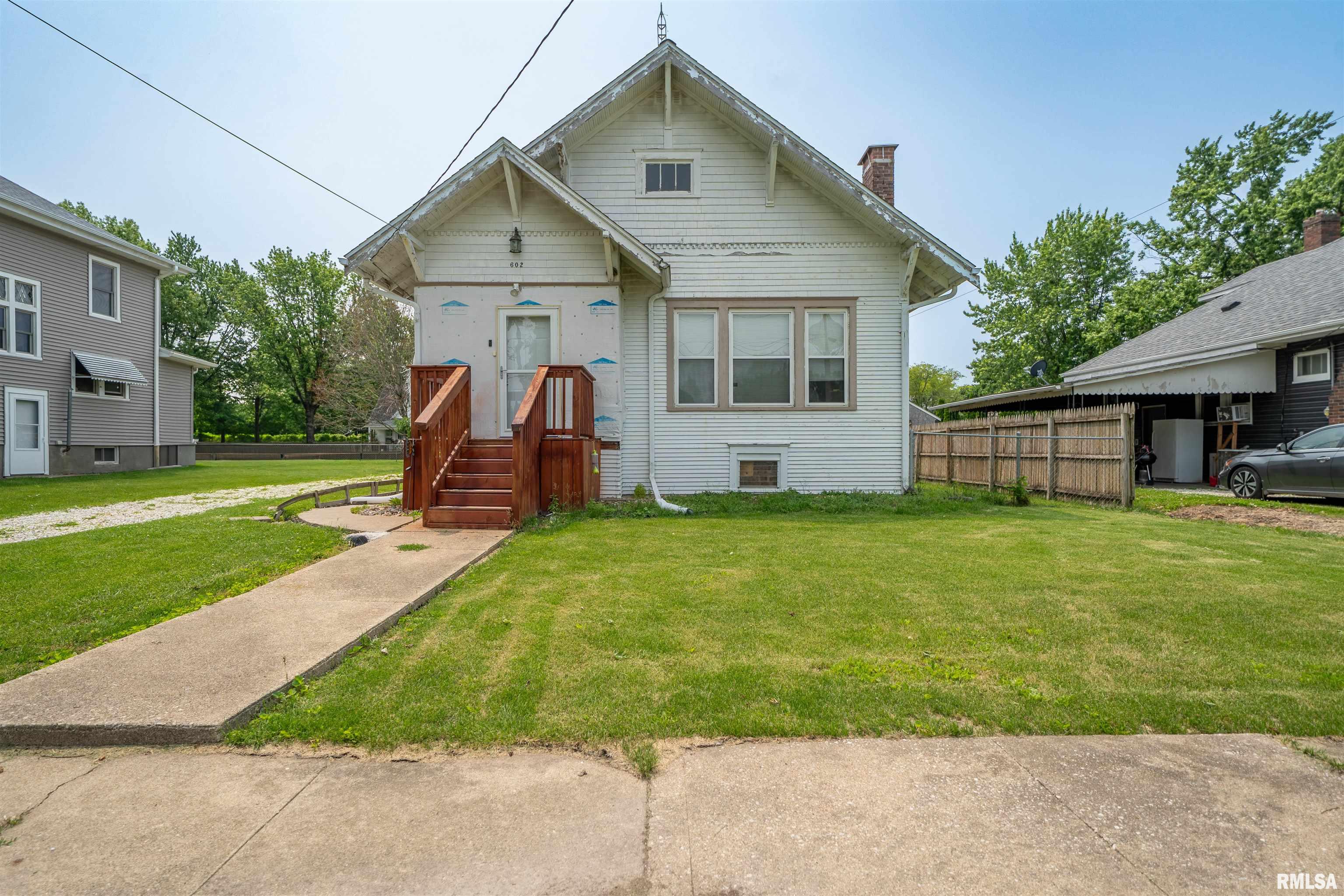 602 W Adams Street, Abingdon, Illinois image 1
