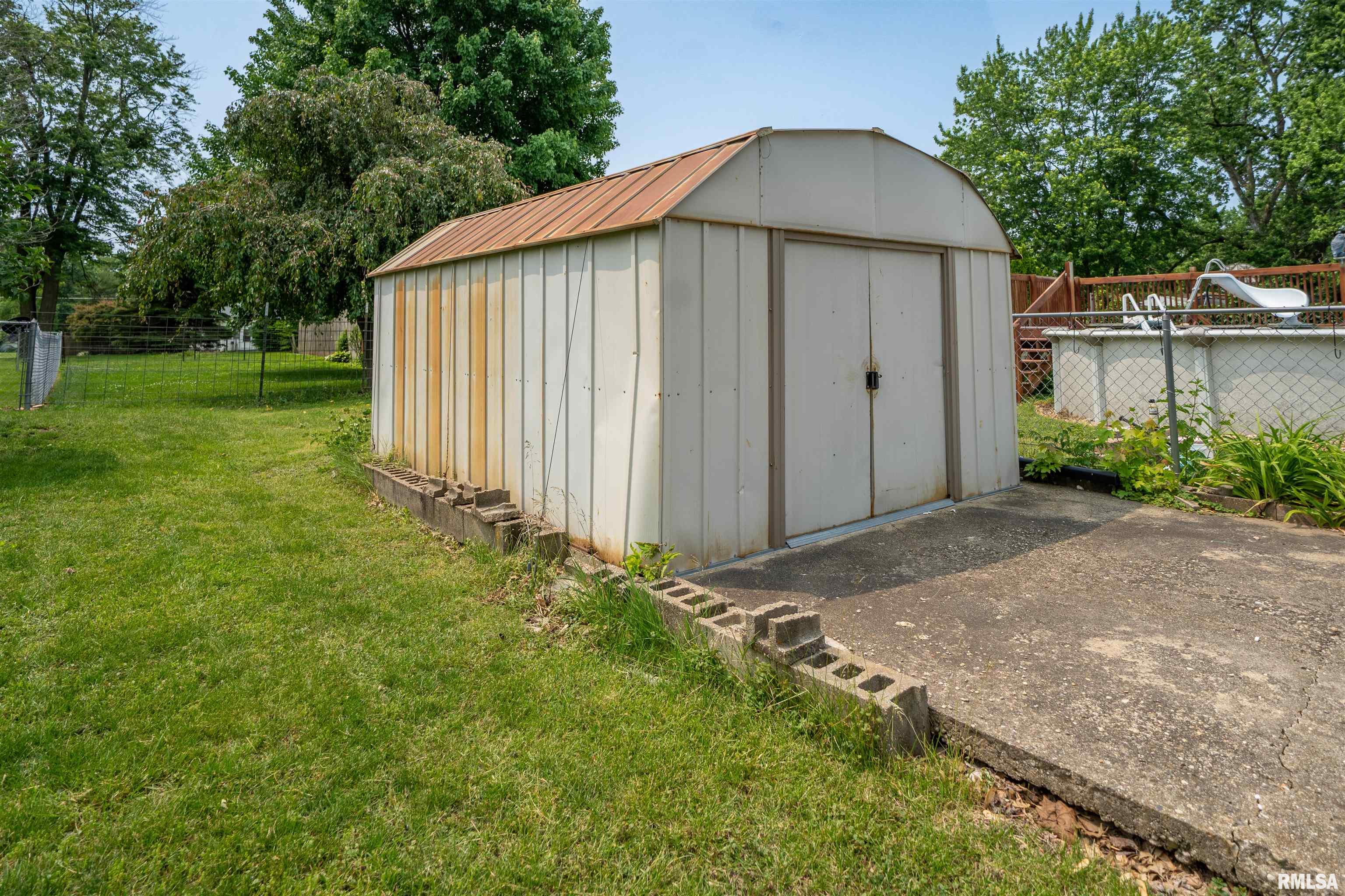 602 W Adams Street, Abingdon, Illinois image 31