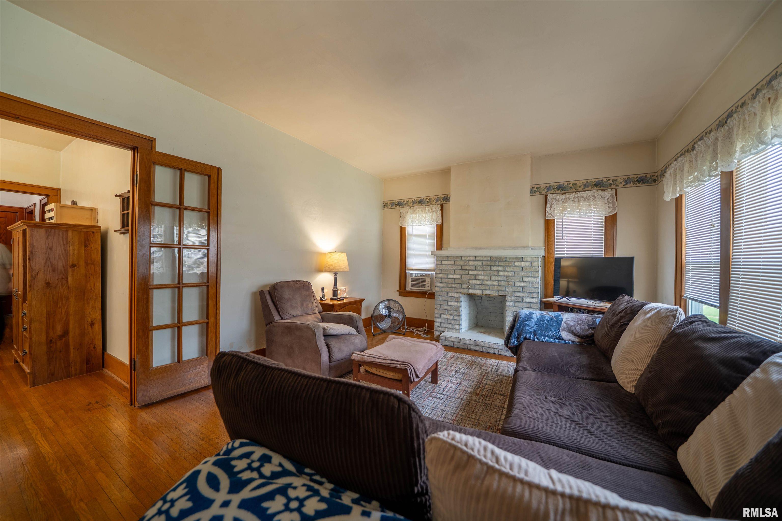 602 W Adams Street, Abingdon, Illinois image 8