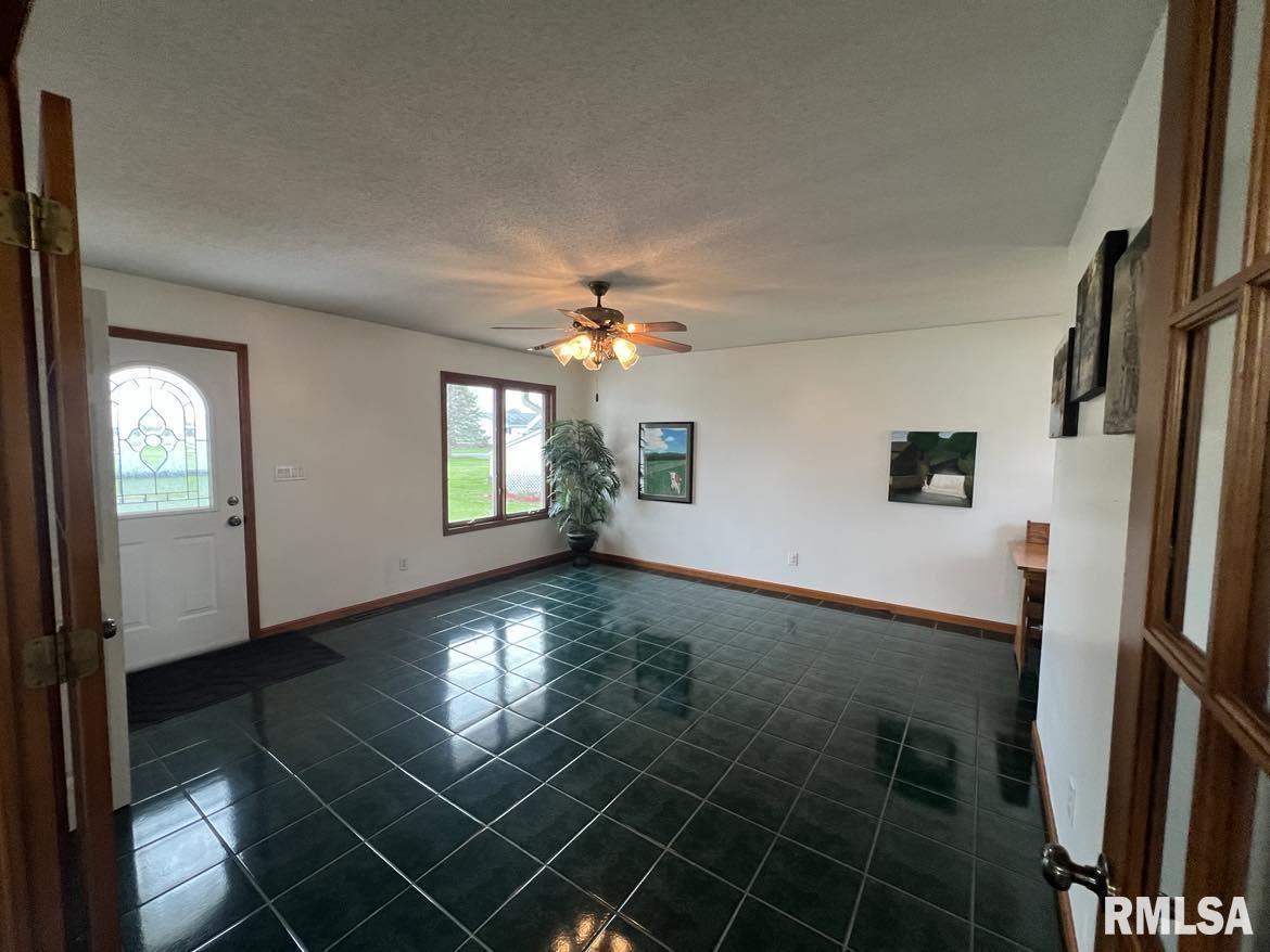 1295 China Road, Macomb, Illinois image 16