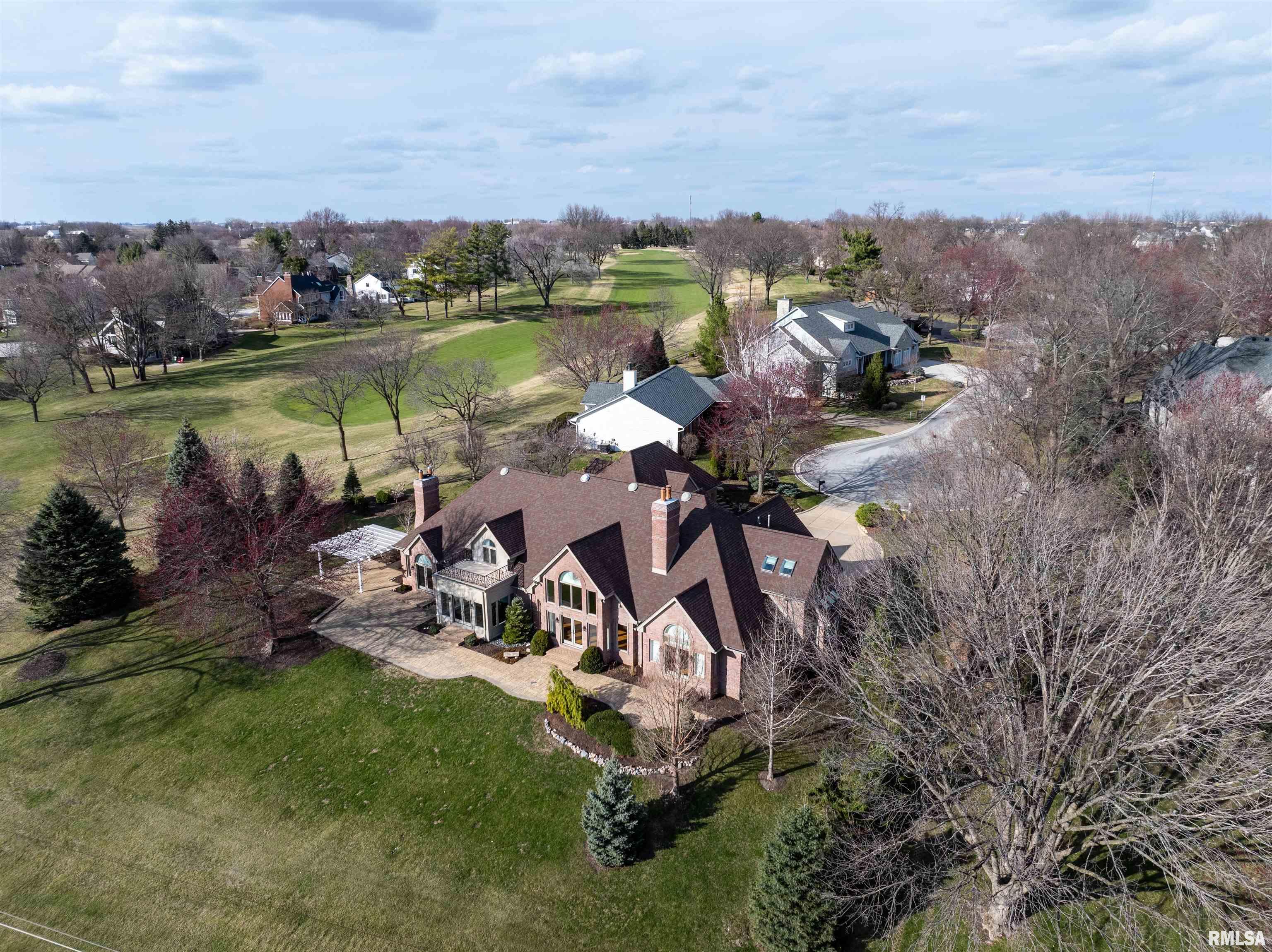 6202 Crow Valley Drive, Bettendorf, Iowa image 4