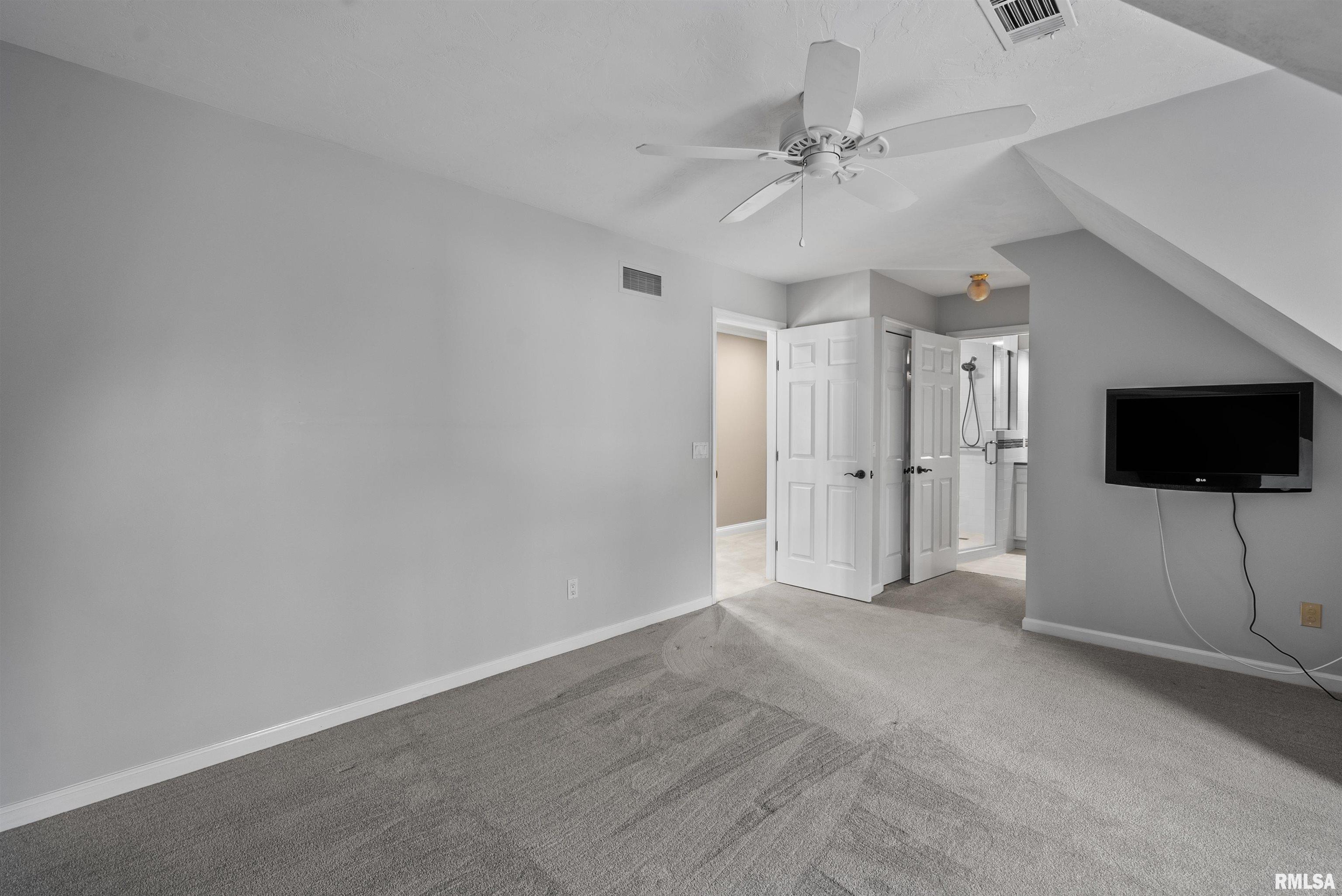 6202 Crow Valley Drive, Bettendorf, Iowa image 43