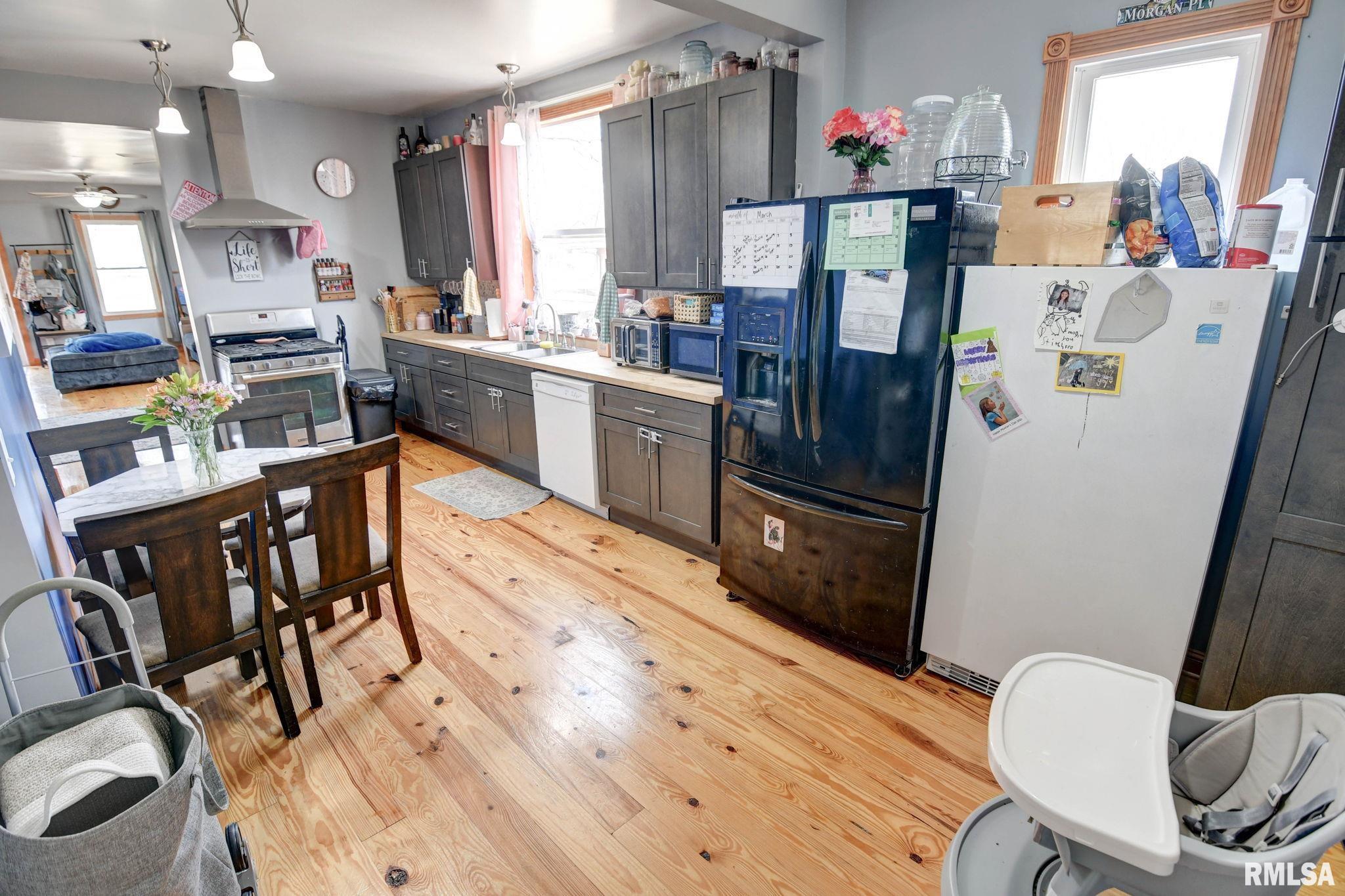 801 E 6th Street, Pana, Illinois image 3
