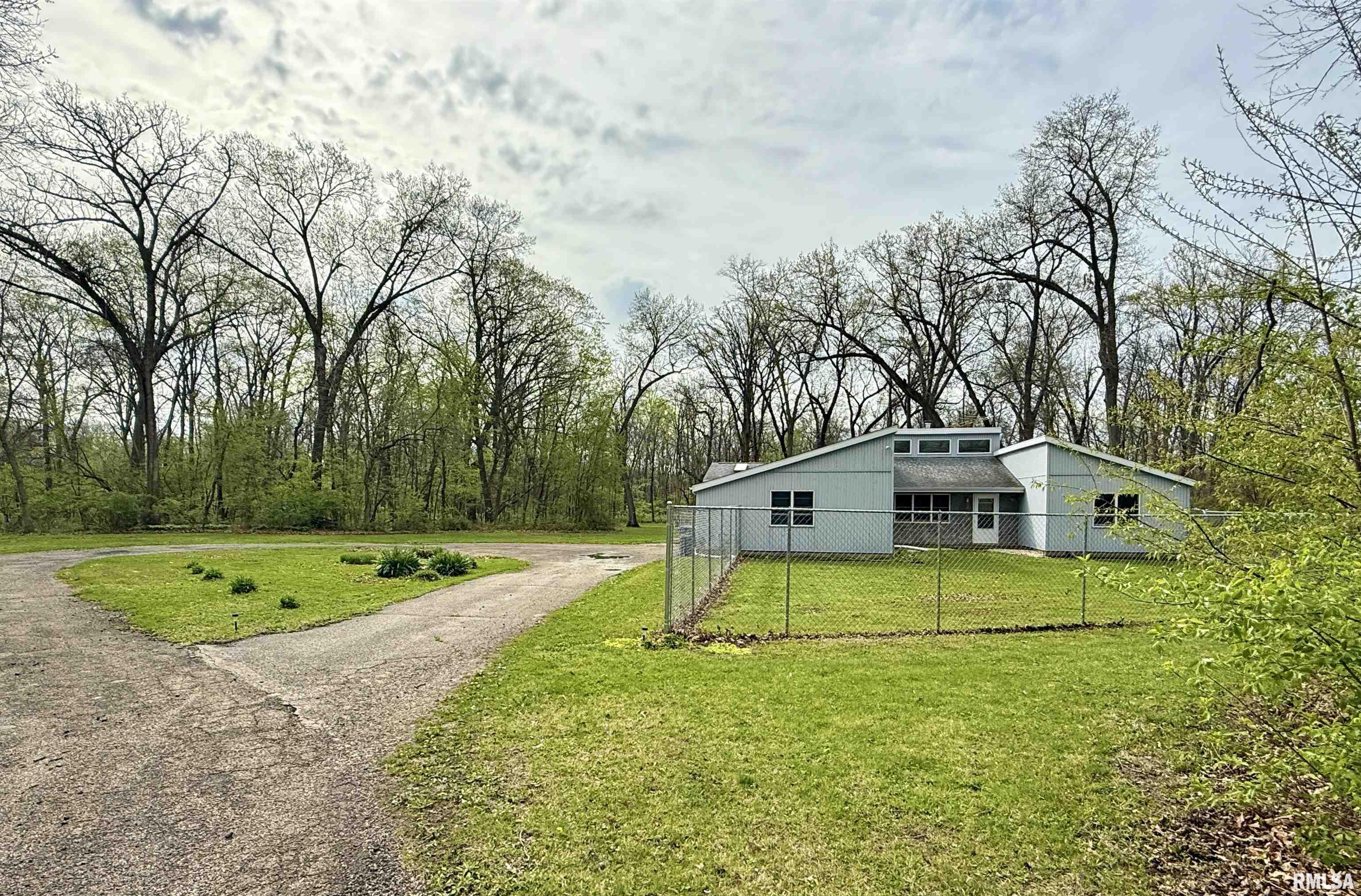 568 Knox Hwy 26, Galesburg, Illinois image 2